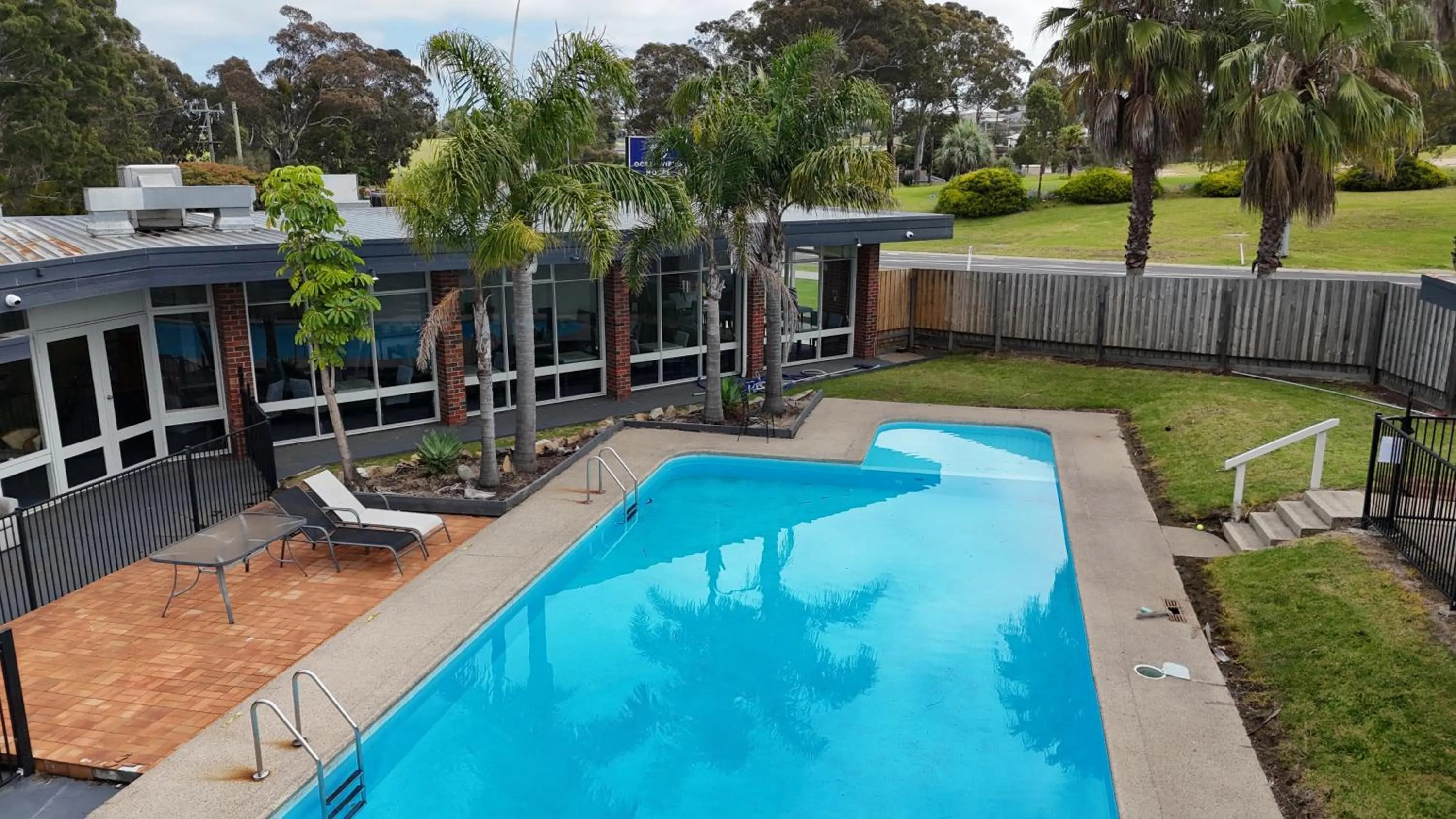 Pool view in Ocean Views Motel Lakes Entrance