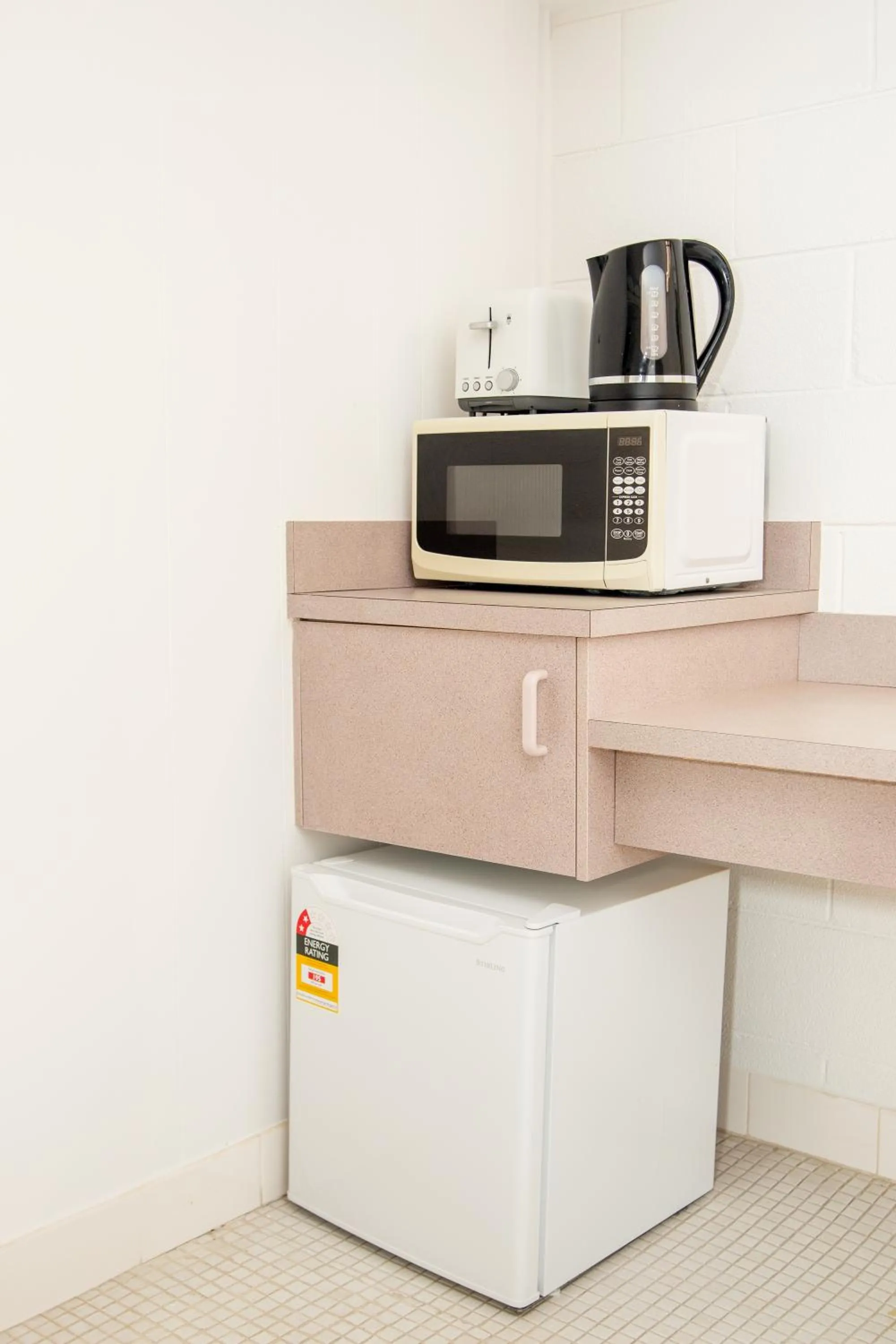 Coffee/tea facilities in Ocean Views Motel Lakes Entrance