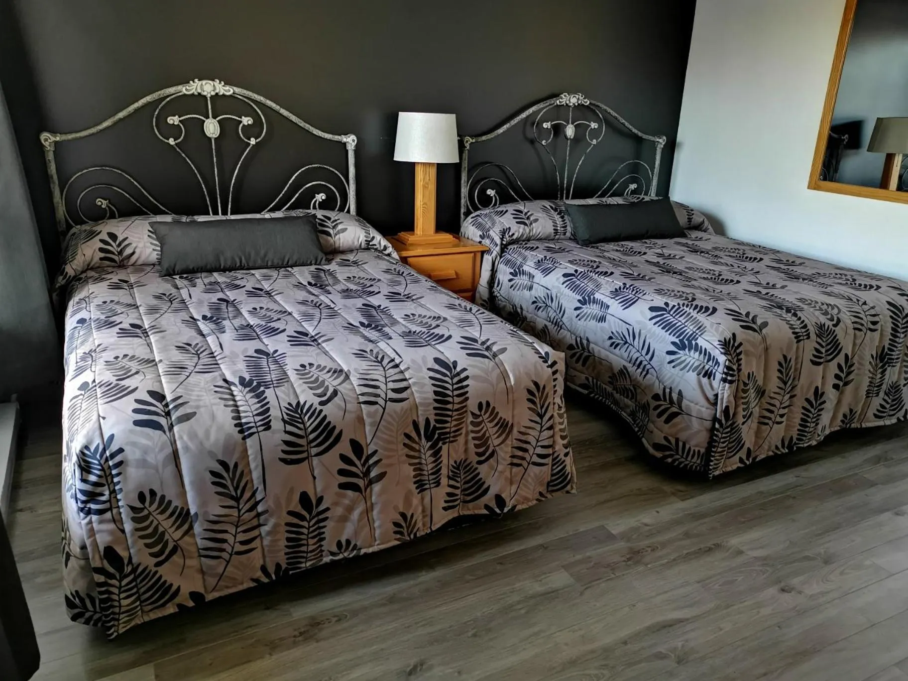 Bed in Motel Chantmartin