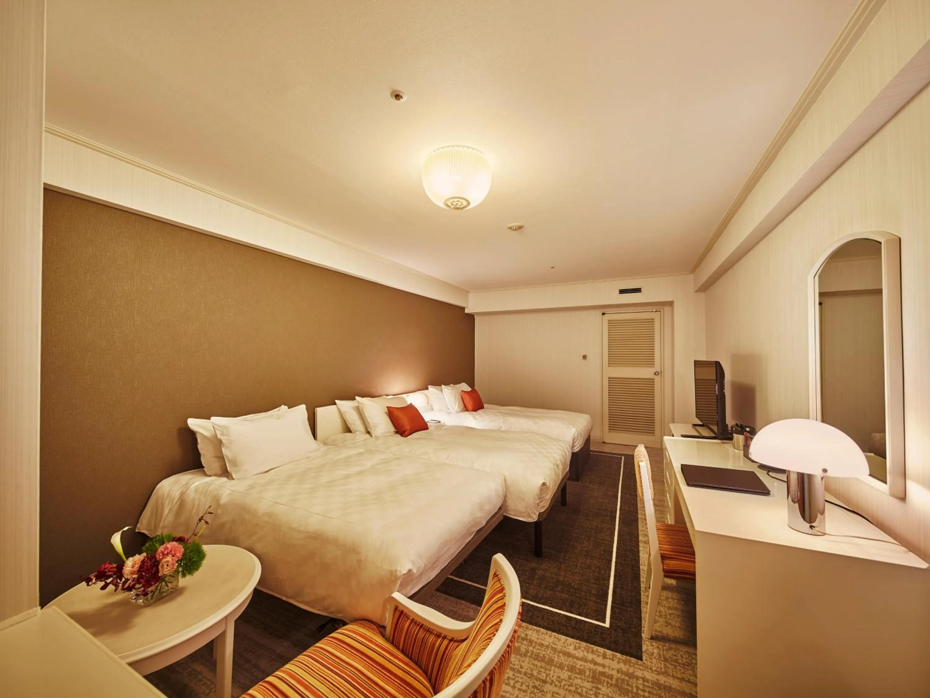 Photo of the whole room, Bed in Tokyo Prince Hotel