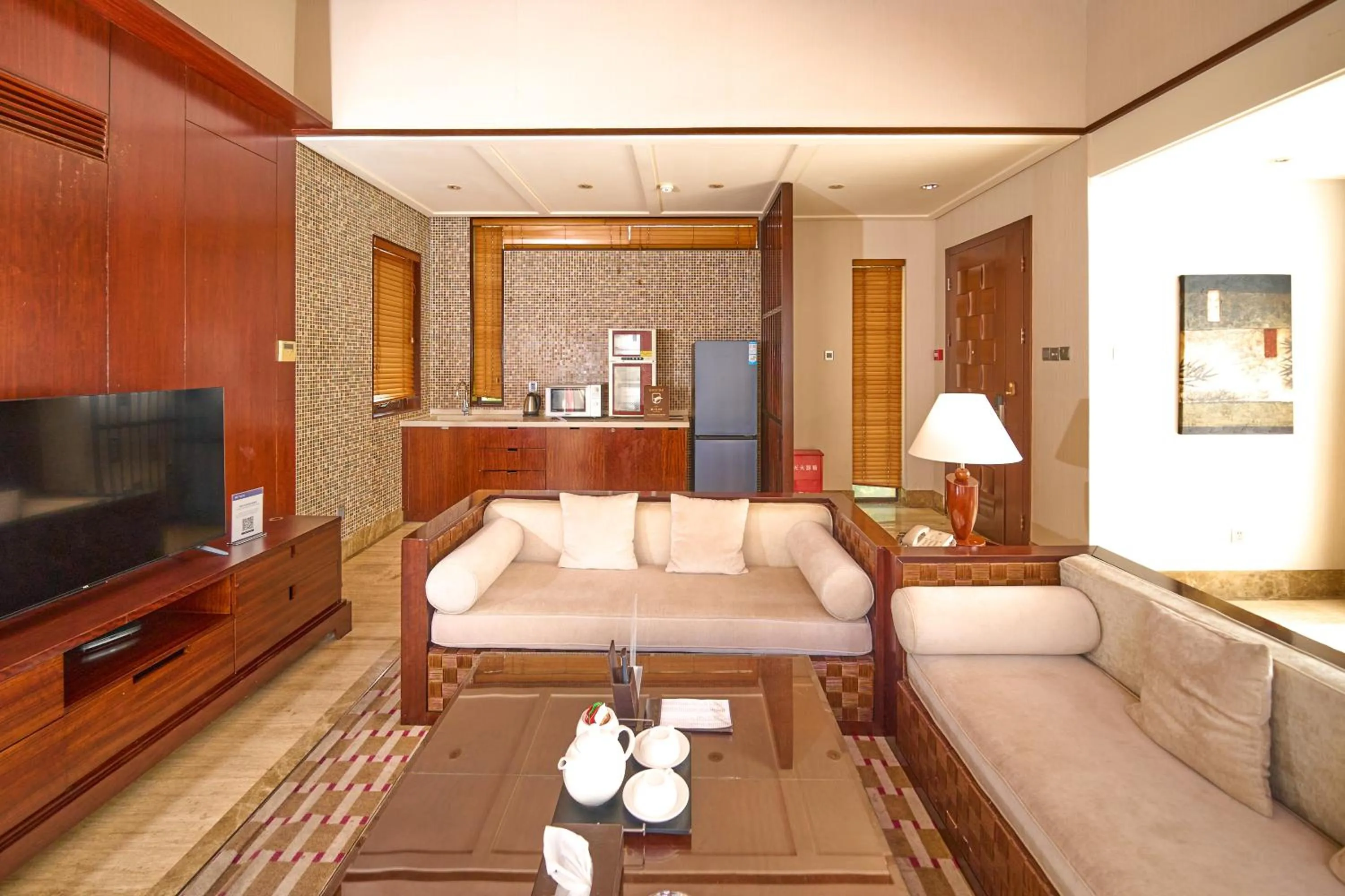 Kitchen or kitchenette in Grand Metropark Villa Resort Sanya Yalong Bay