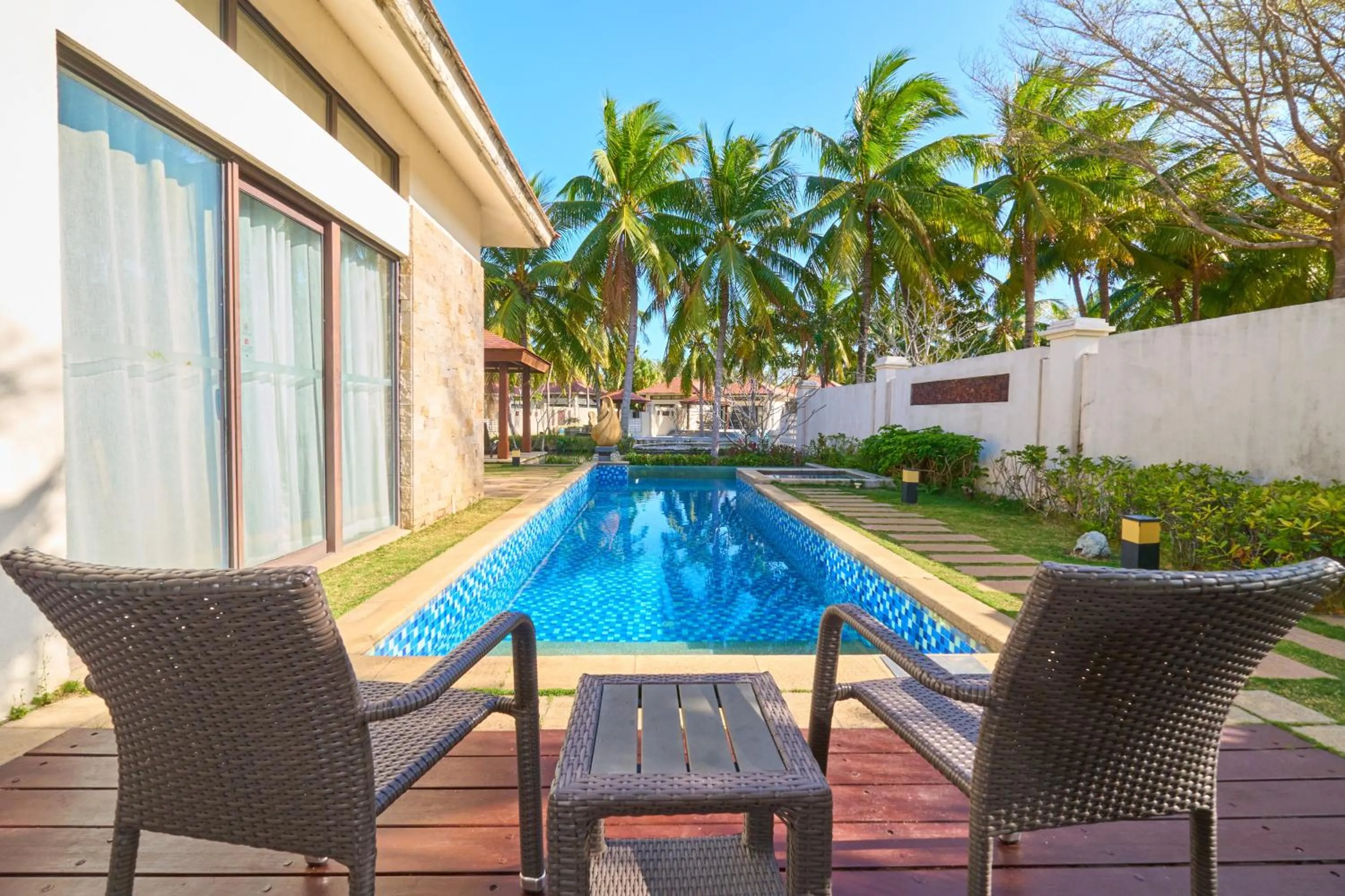 Property building in Grand Metropark Villa Resort Sanya Yalong Bay