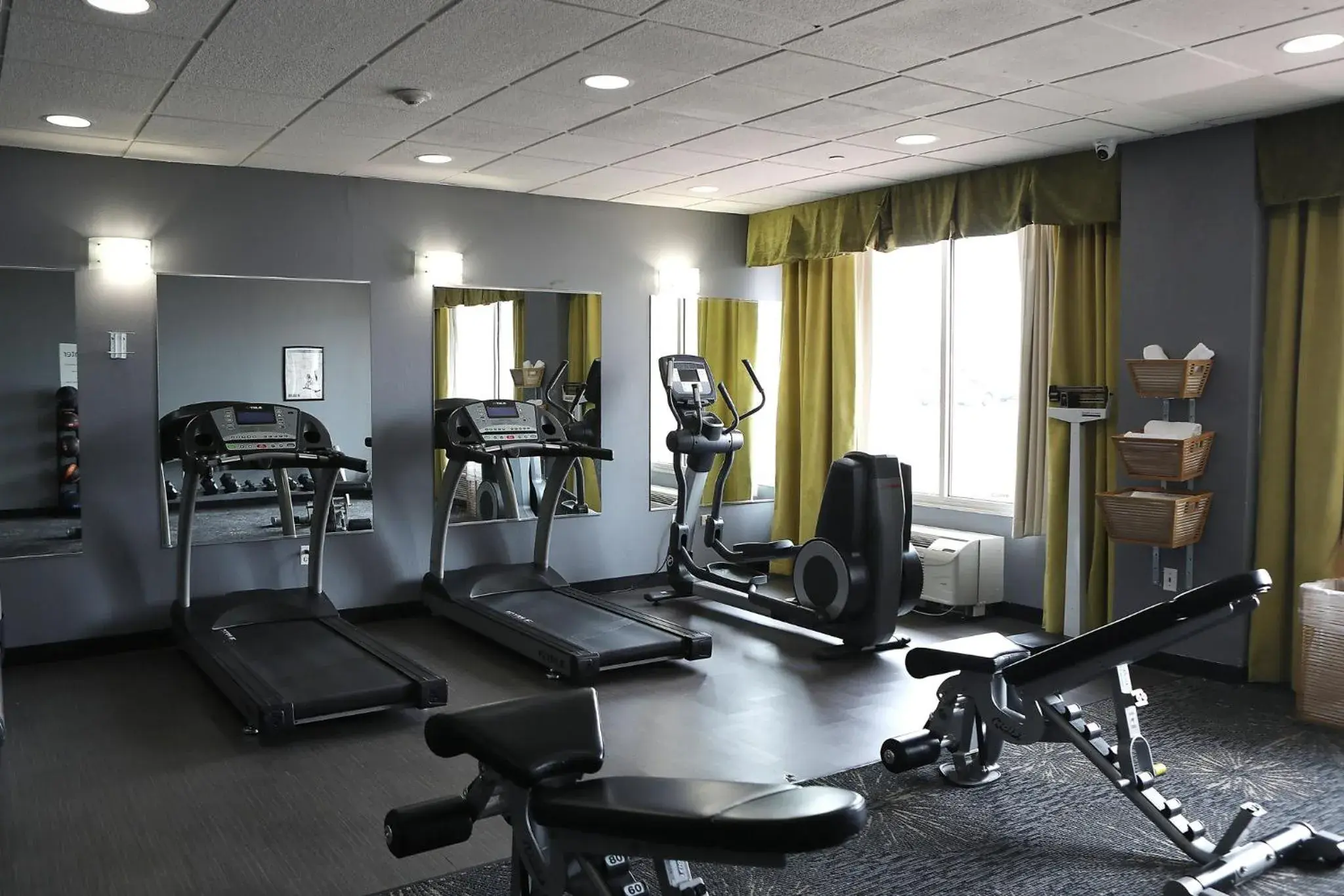 Fitness centre/facilities in Holiday Inn Chicago/Oak Brook by IHG Fitness centre/facilities in Holiday Inn Chicago/Oak Brook by IHG