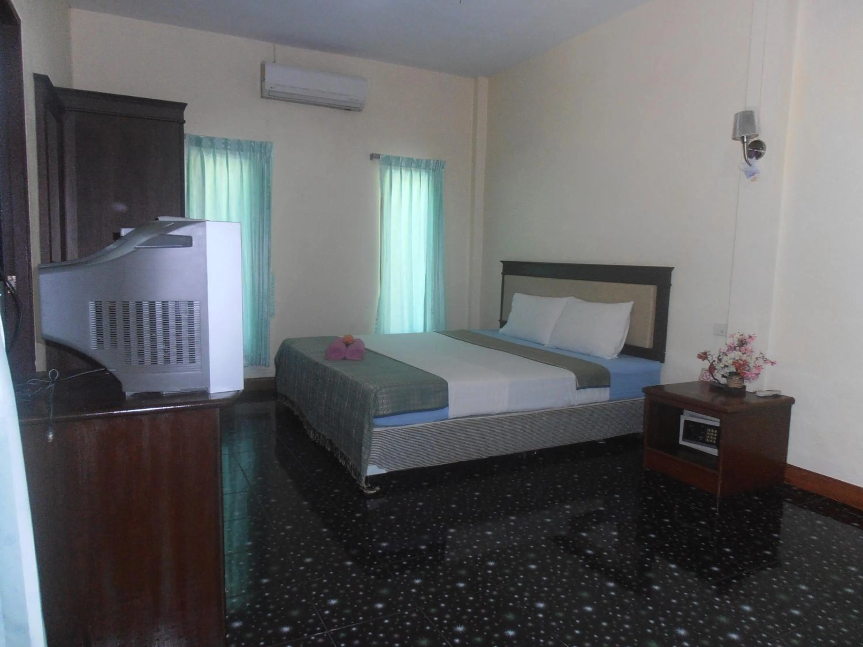 Photo of the whole room, Bed in Aonang Green Park Bungalow