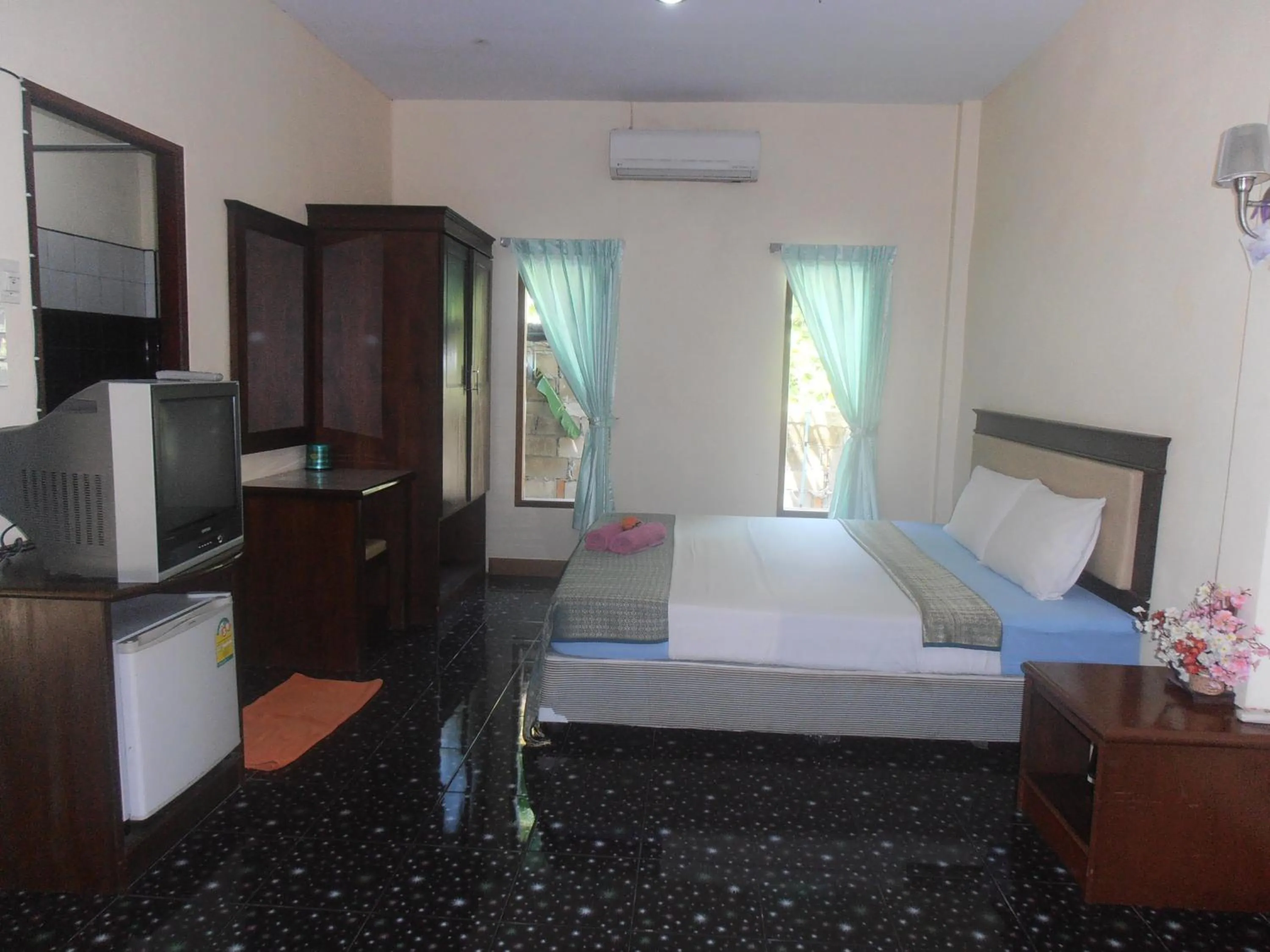 Photo of the whole room, Bed in Aonang Green Park Bungalow