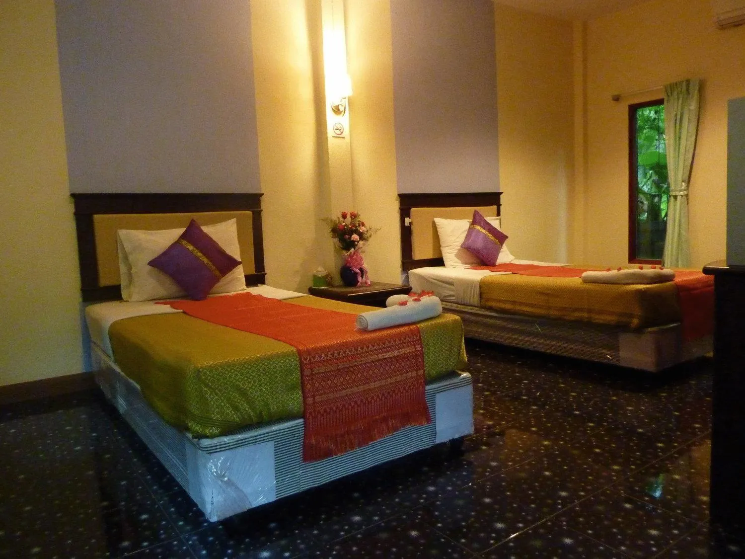 Bed in Aonang Green Park Bungalow