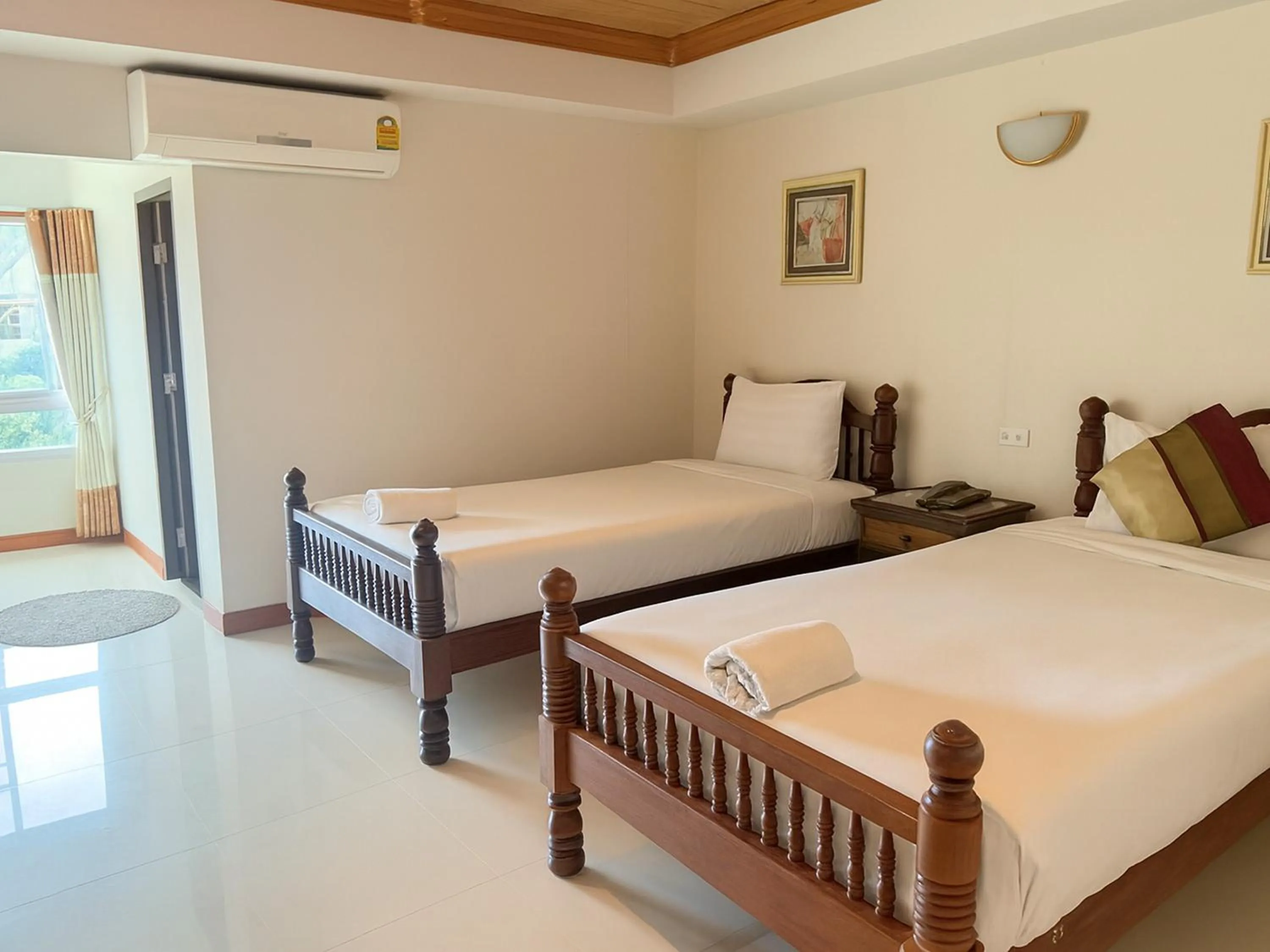 Photo of the whole room, Bed in Maekhong Delta Boutique Hotel