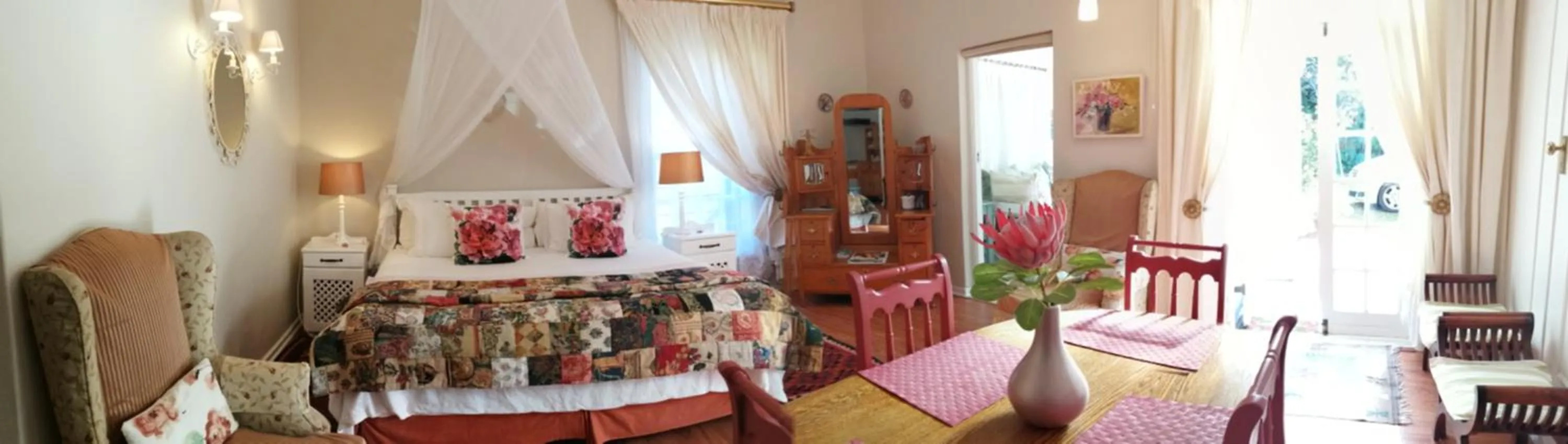 Photo of the whole room in Eastbury Cottage