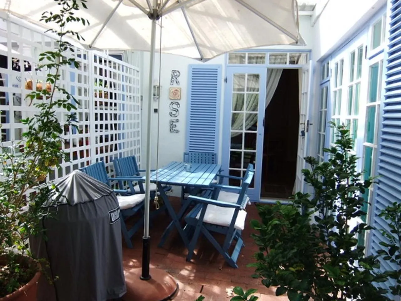 Patio in Eastbury Cottage