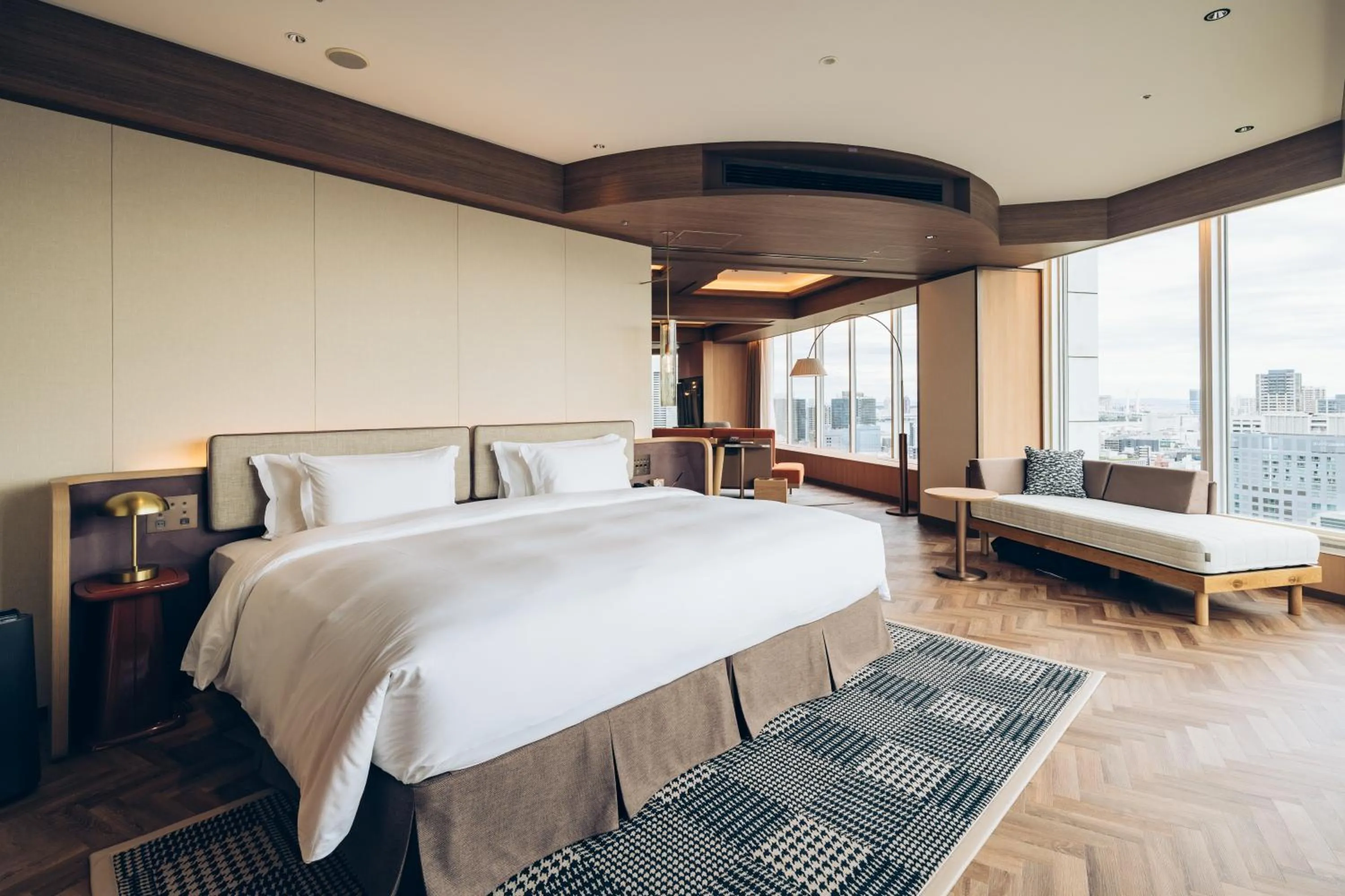 Bed in The Prince Park Tower Tokyo - Preferred Hotels & Resorts, LVX Collection