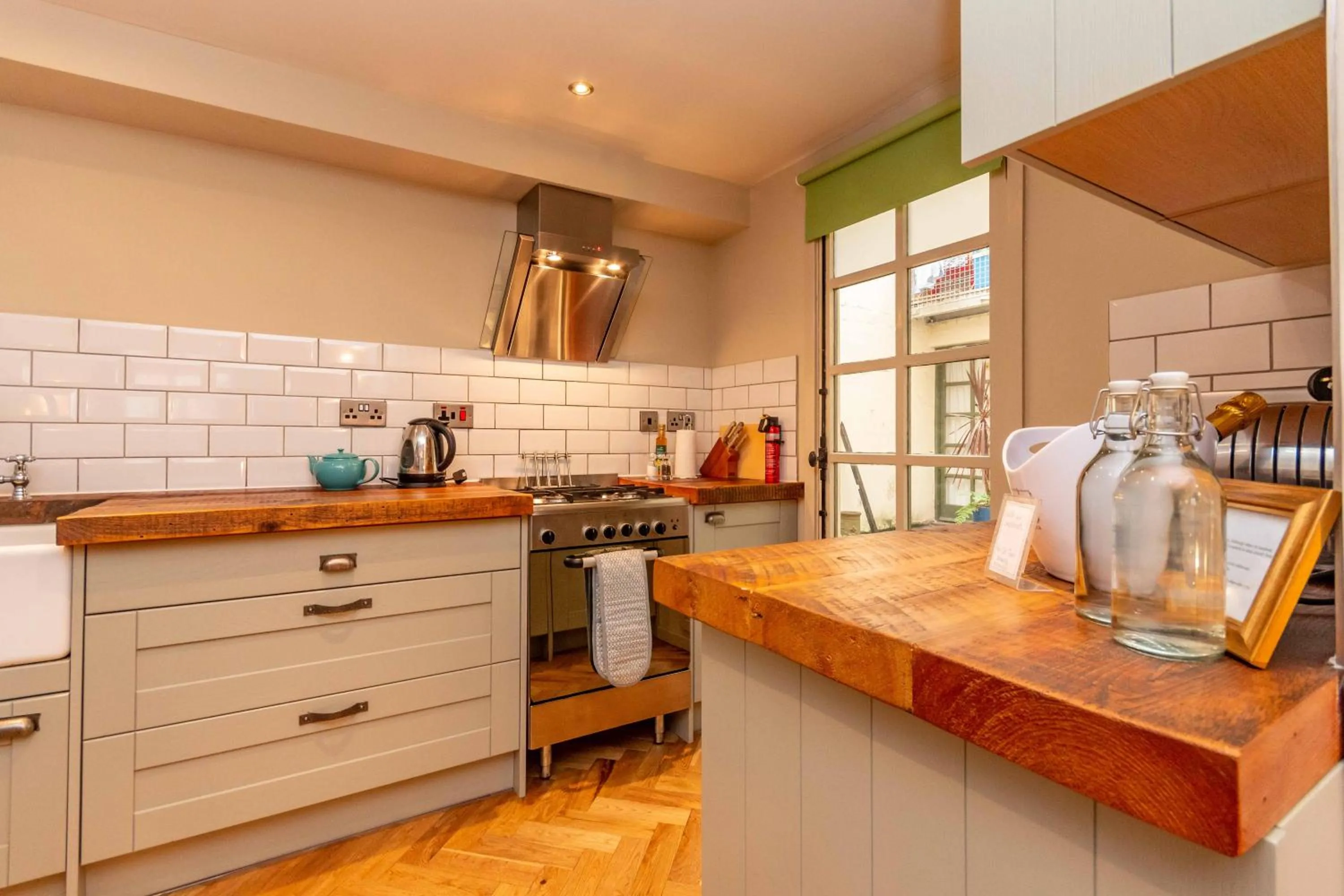 Kitchen or kitchenette in Old town Brewery Apartment