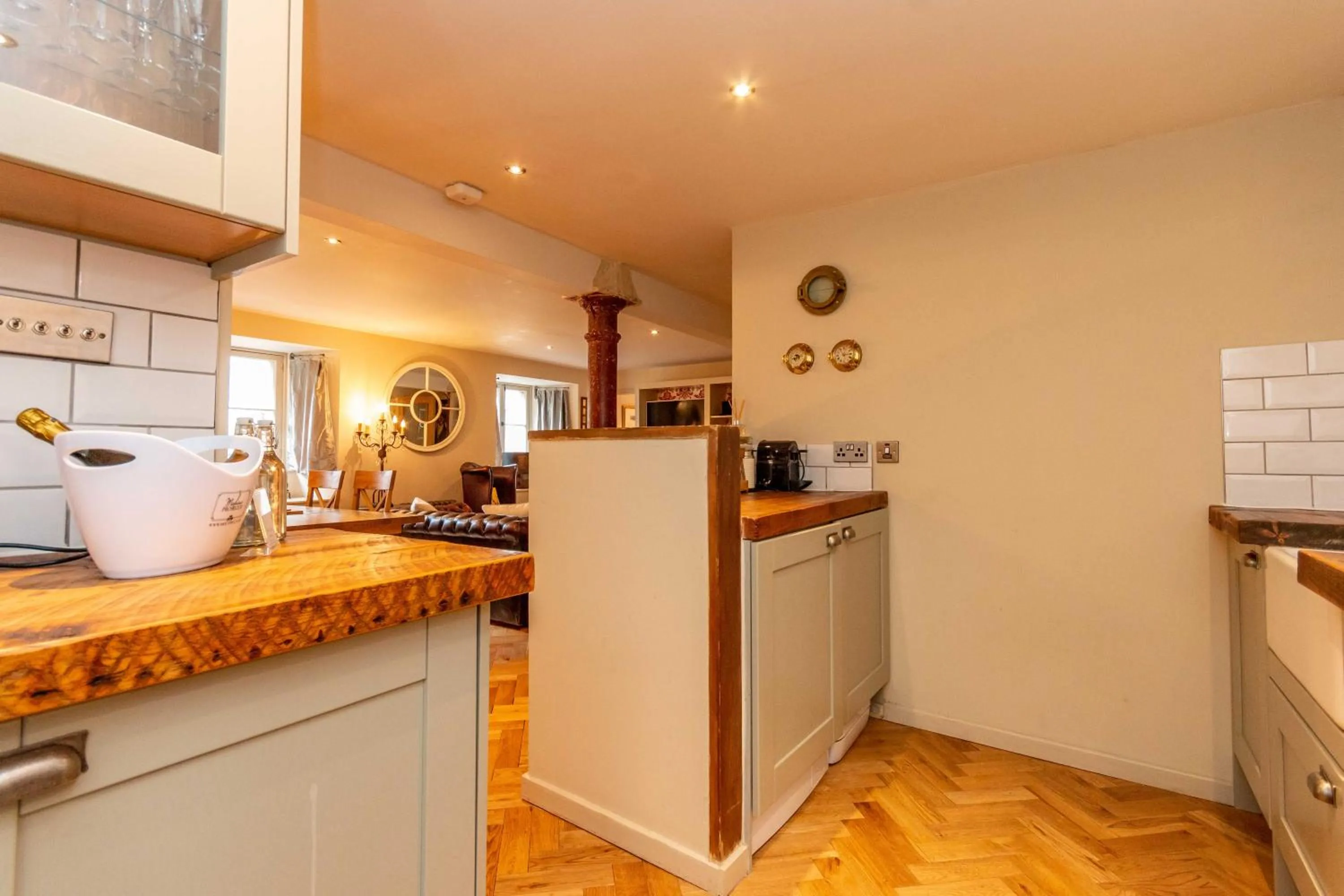 Kitchen or kitchenette in Old town Brewery Apartment