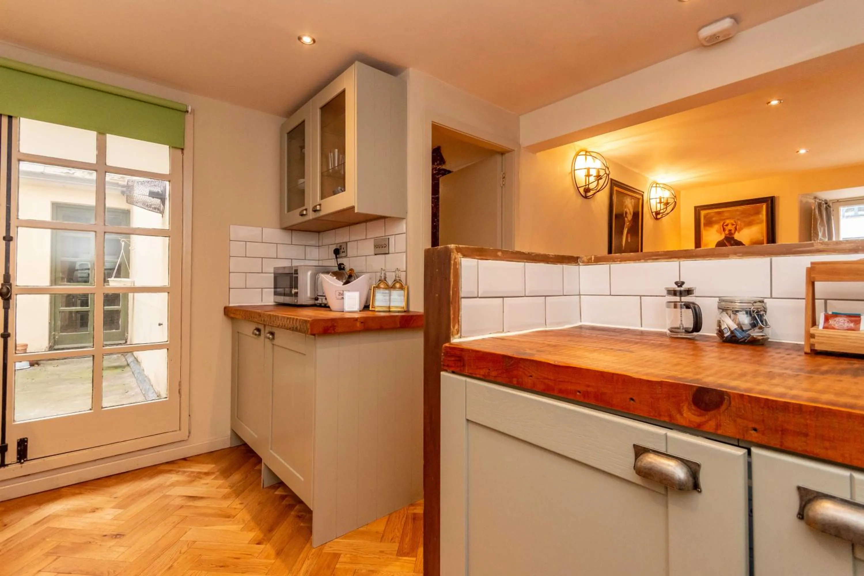 Kitchen or kitchenette in Old town Brewery Apartment