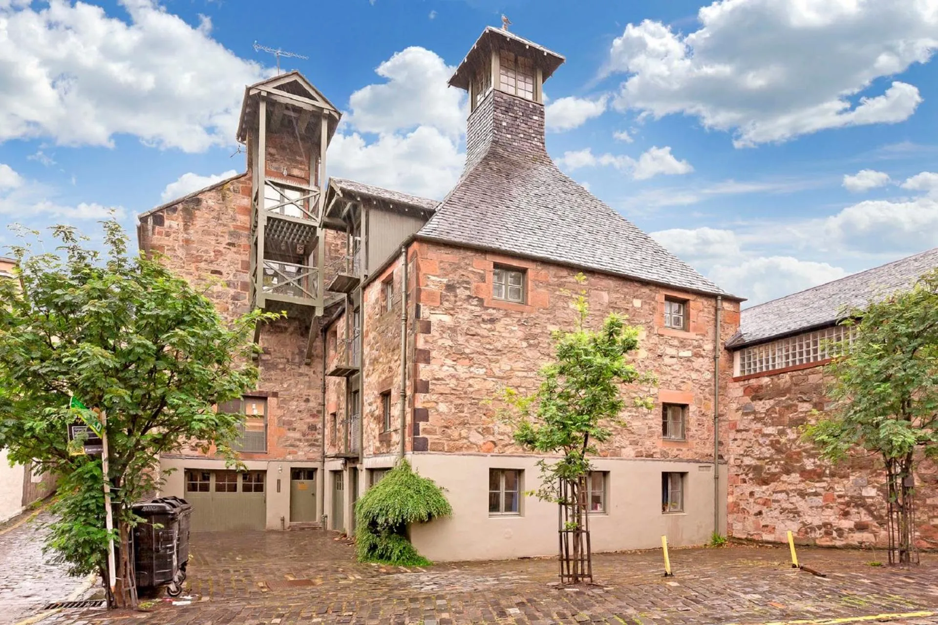 Property building in Old town Brewery Apartment