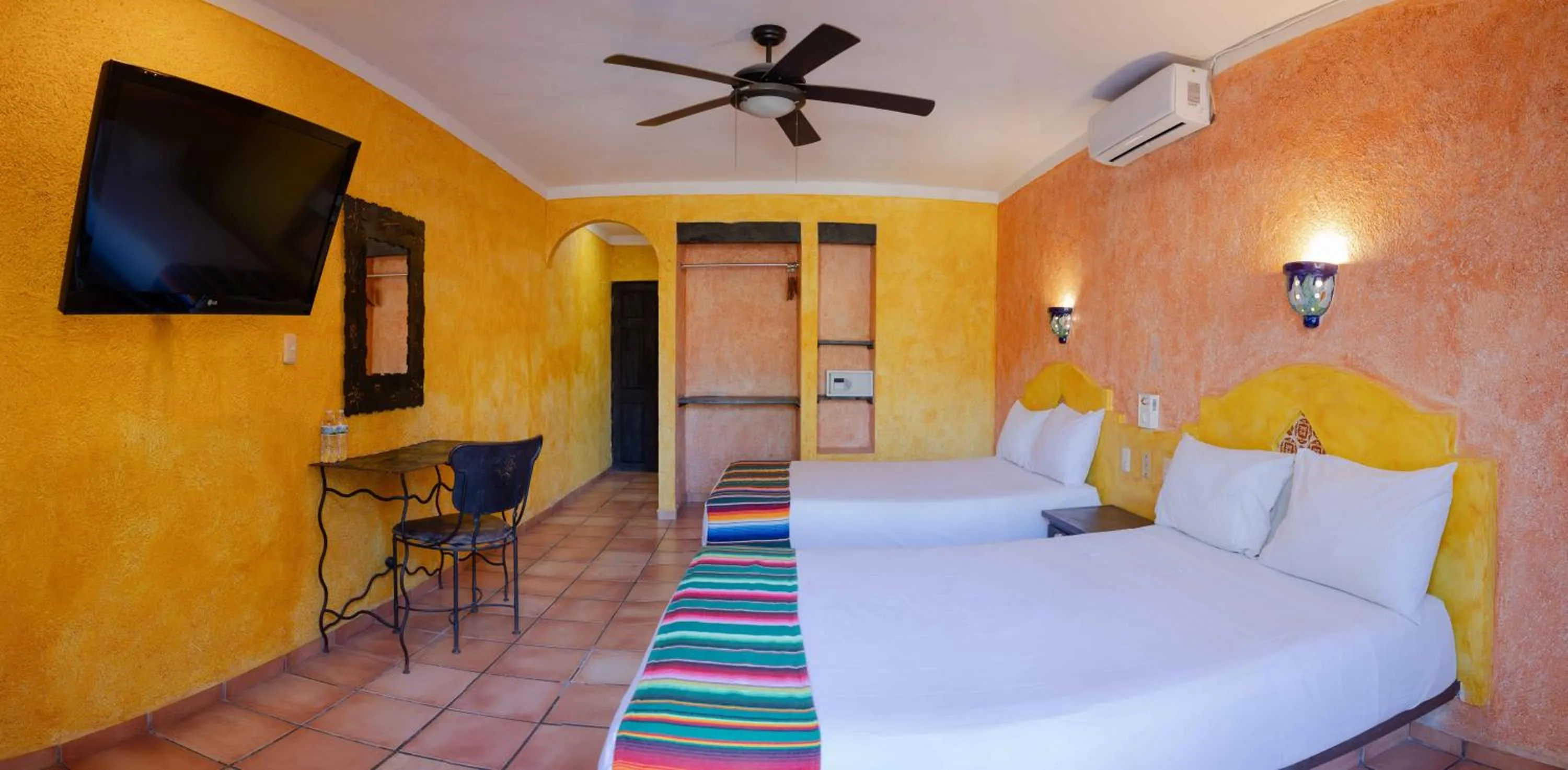 Bedroom, Bed in Hacienda Maria Bonita Hotel