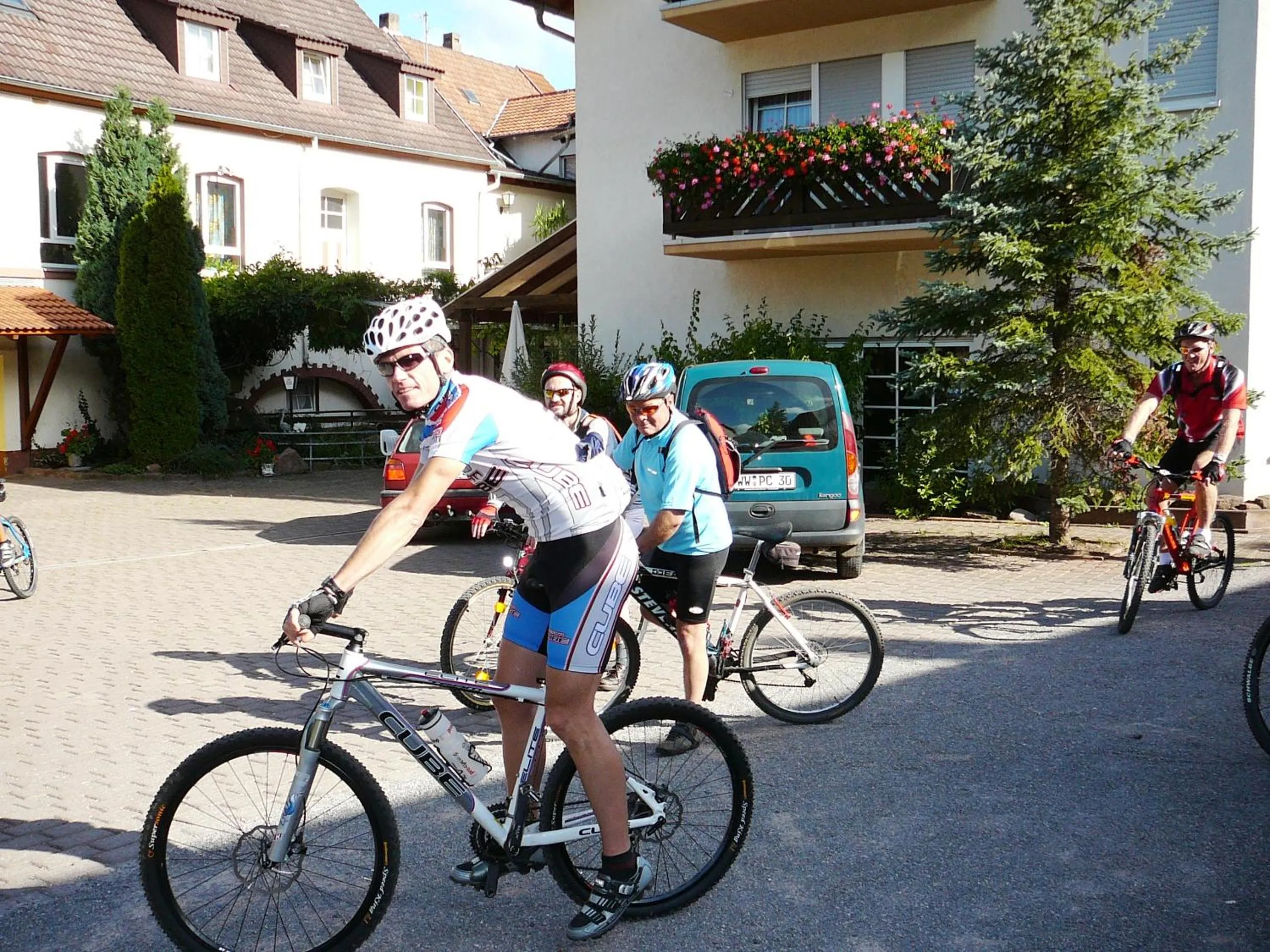 Cycling in Zum Ochsen
