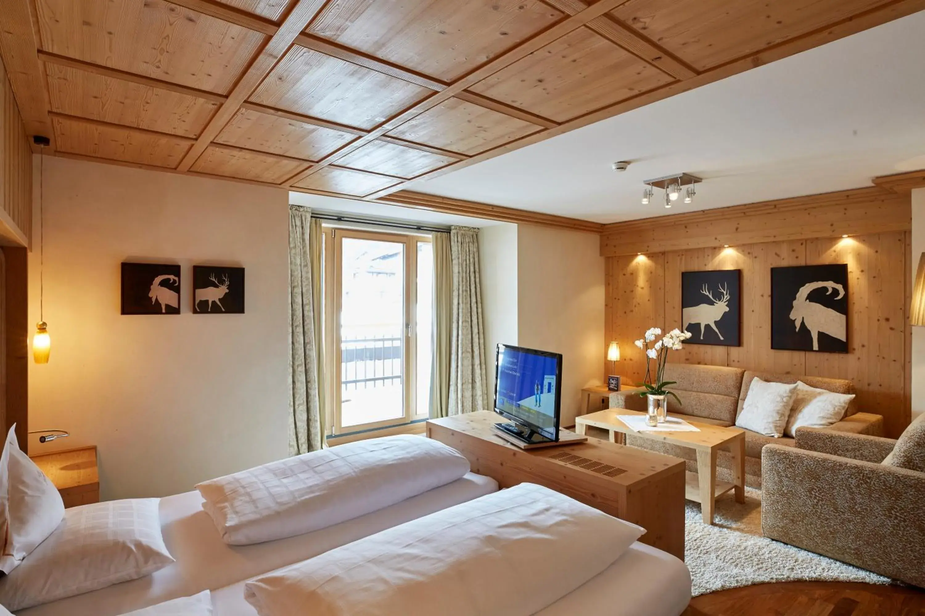 Junior Suite with Mountain View in Hotel Auriga Junior Suite with Mountain View in Hotel Auriga