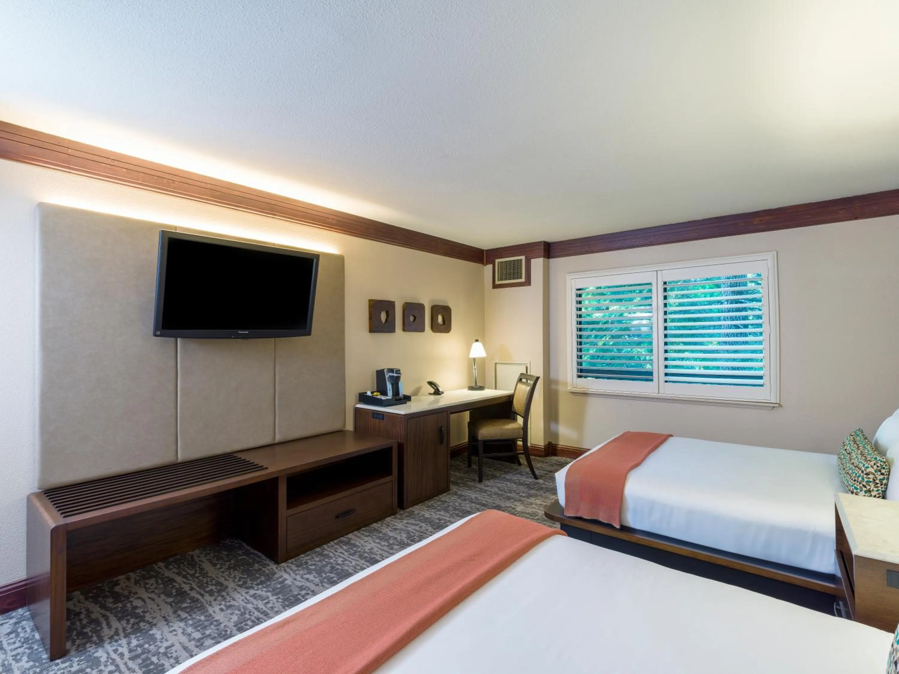 TV and multimedia, Bed in Tenaya at Yosemite