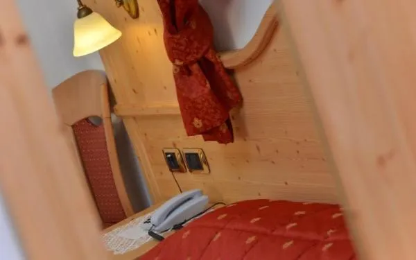 Decorative detail, Bed in Hotel Zirmes