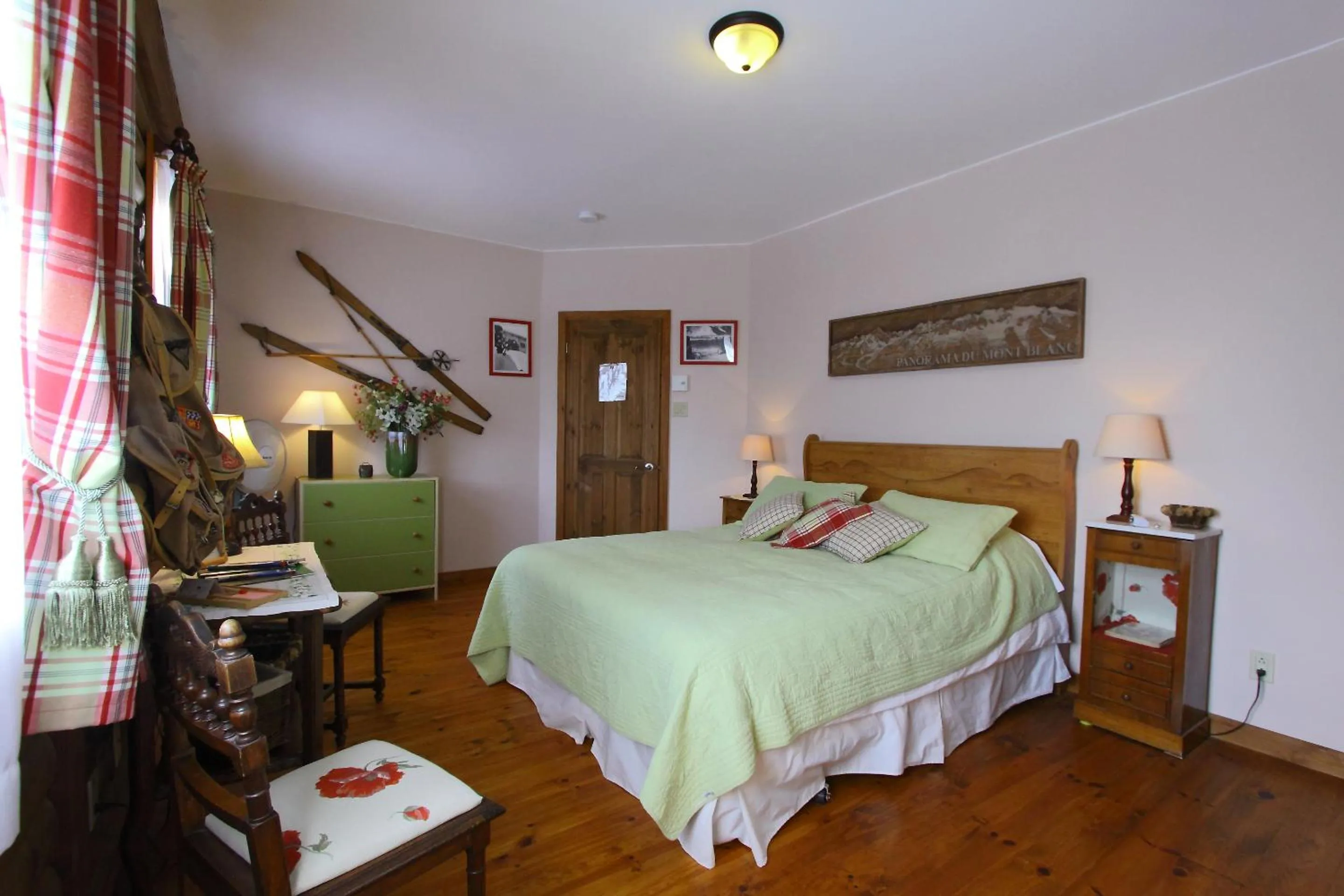 Bedroom, Bed in Escale du Nord