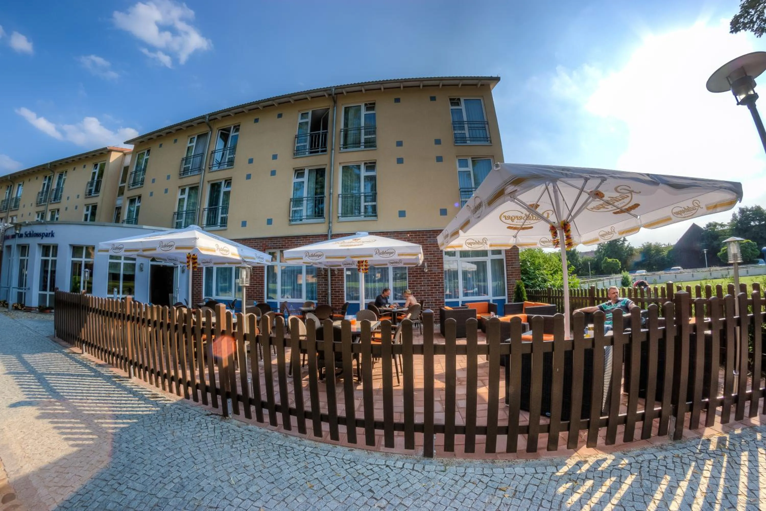 Restaurant/places to eat in Hotel & Restaurant am Schlosspark