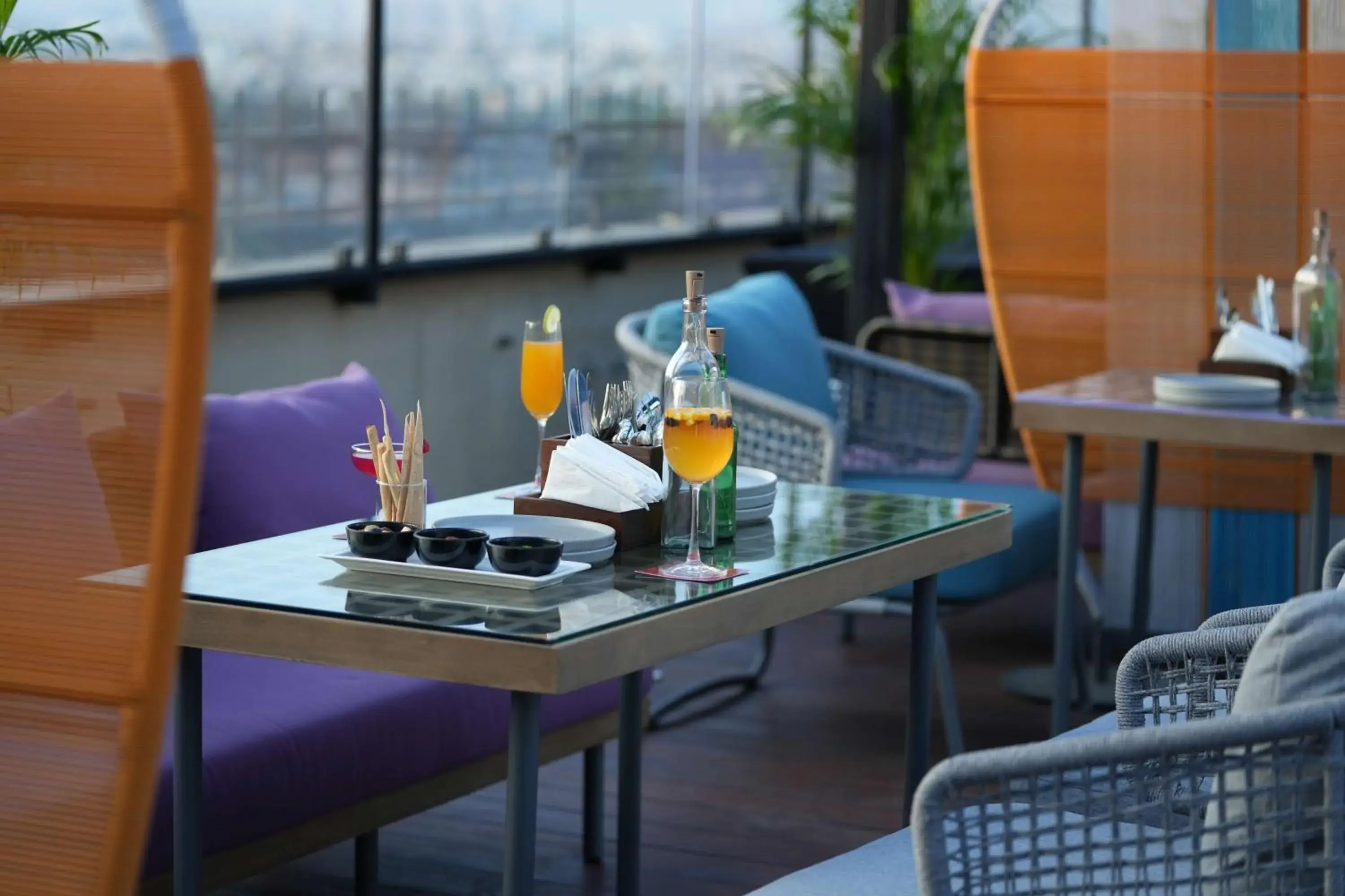 Restaurant/places to eat in Hilton Chennai Restaurant/places to eat in Hilton Chennai