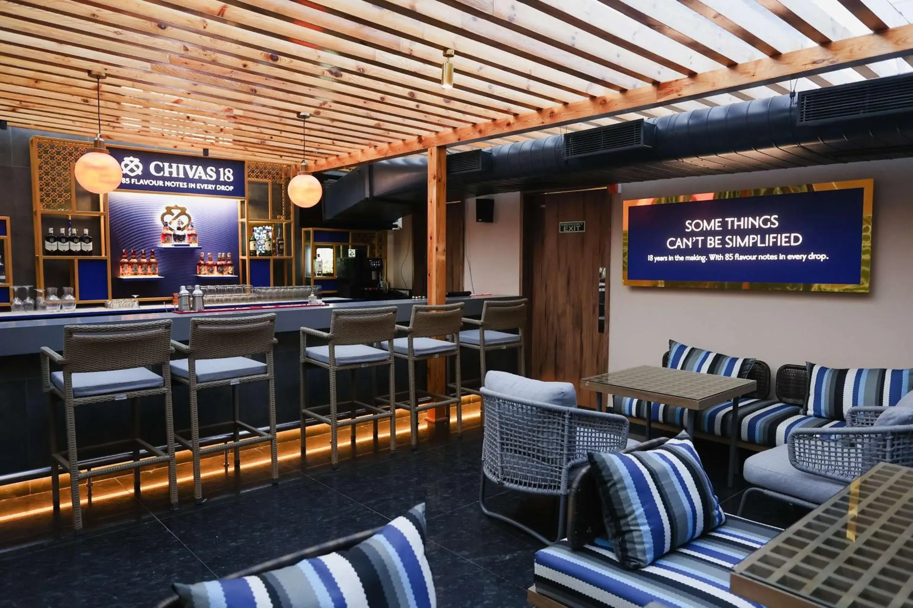 Restaurant/places to eat in Hilton Chennai Restaurant/places to eat in Hilton Chennai