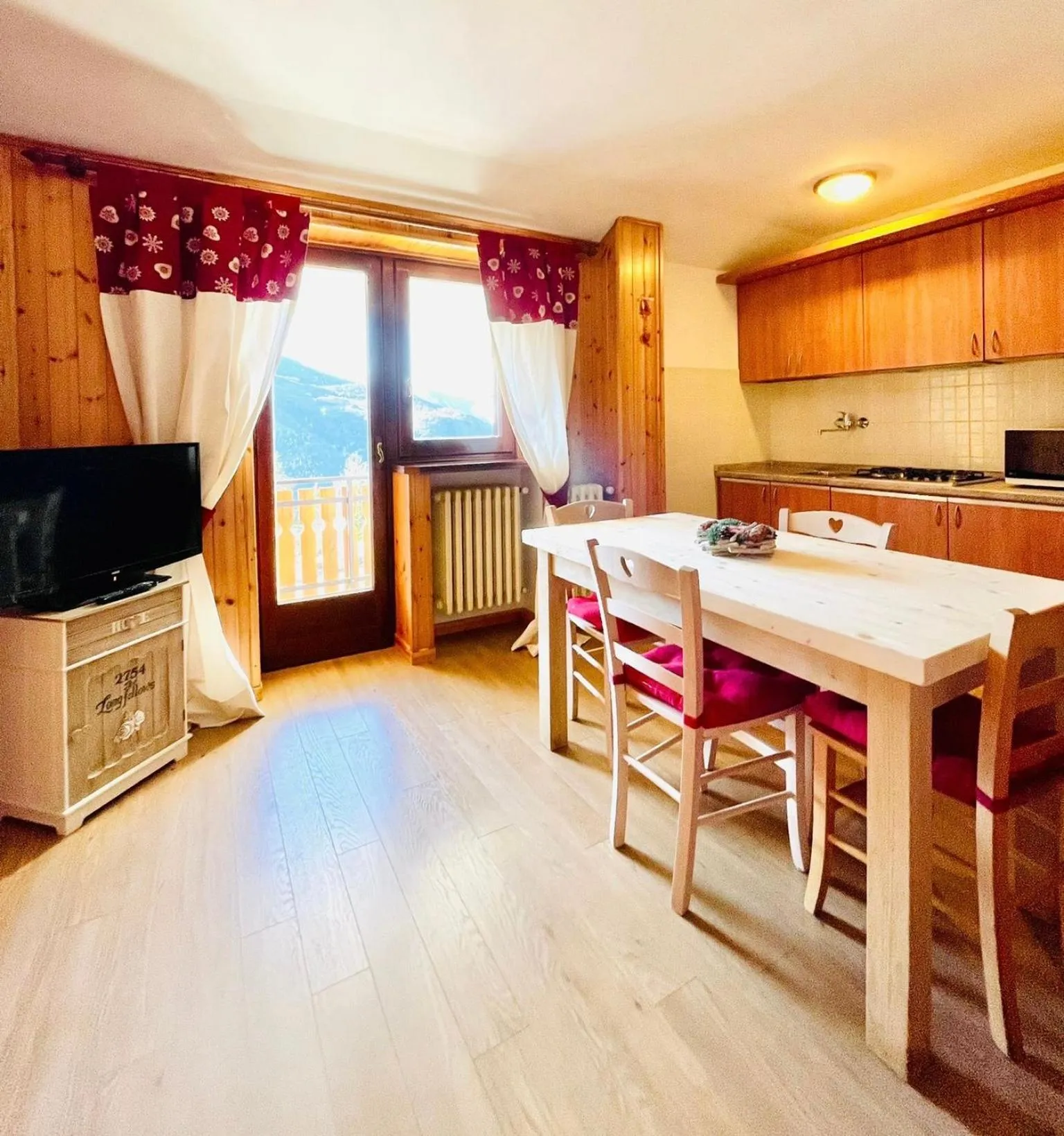 Dining area in Case Vacanza Perron