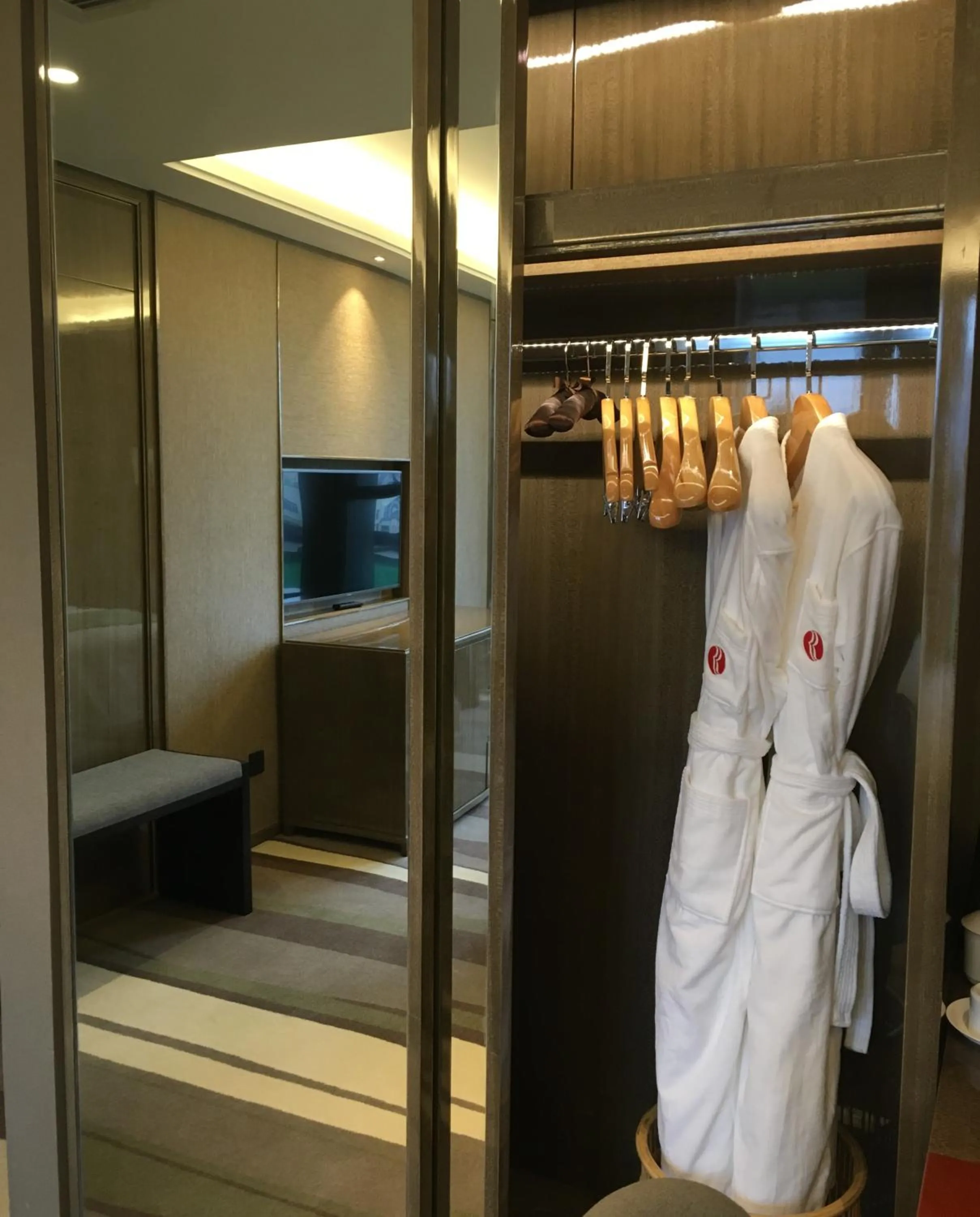 Bathroom in Leshan Ramada Hotel