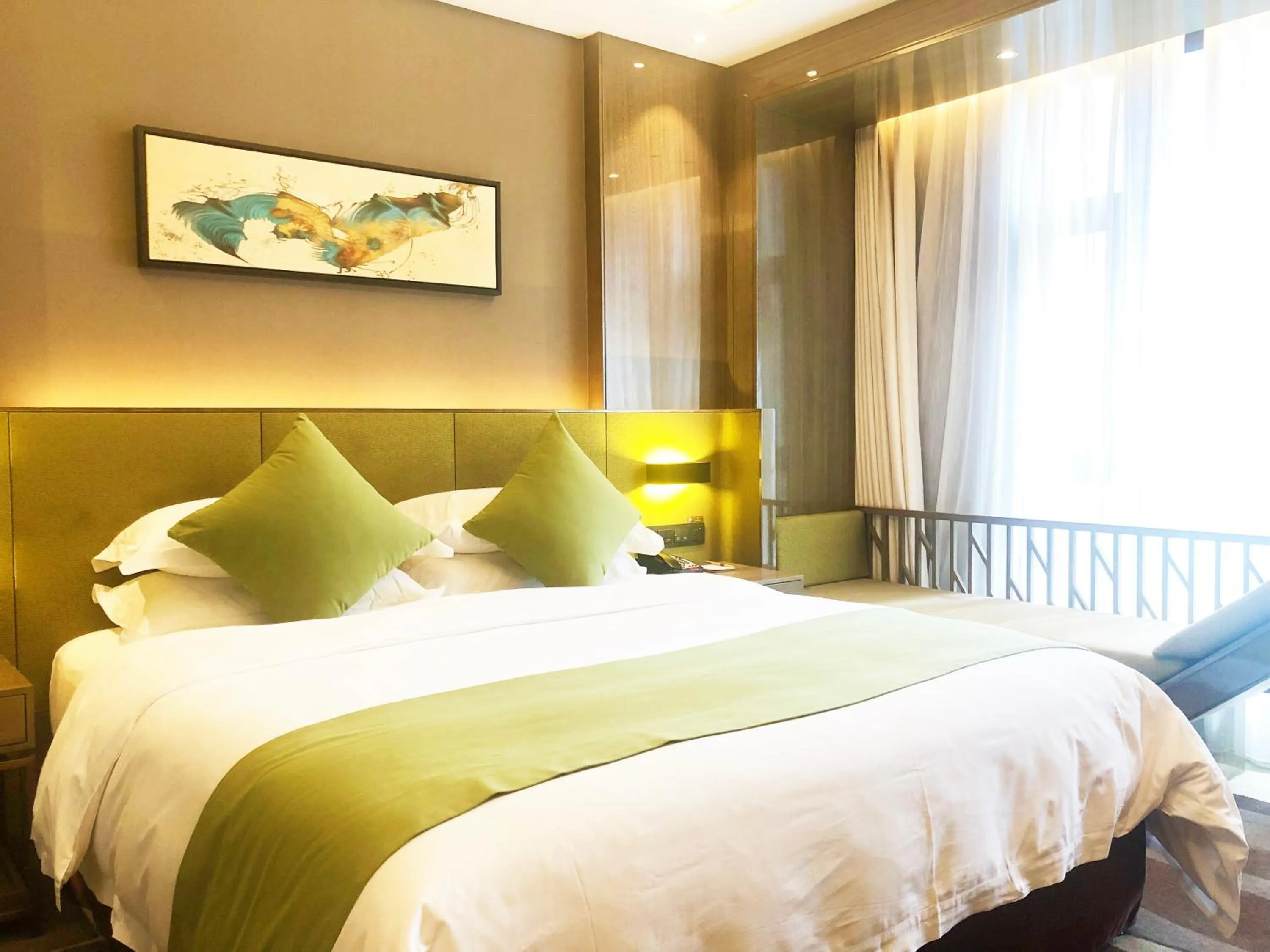 Bed in Leshan Ramada Hotel