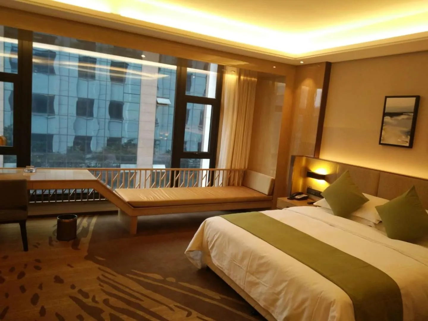 Photo of the whole room, Bed in Leshan Ramada Hotel