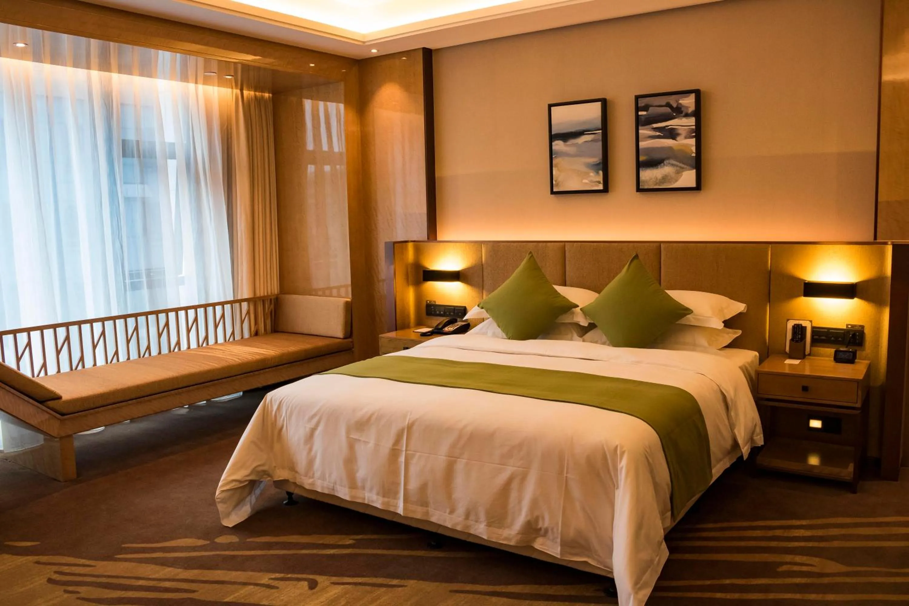 Bed in Leshan Ramada Hotel