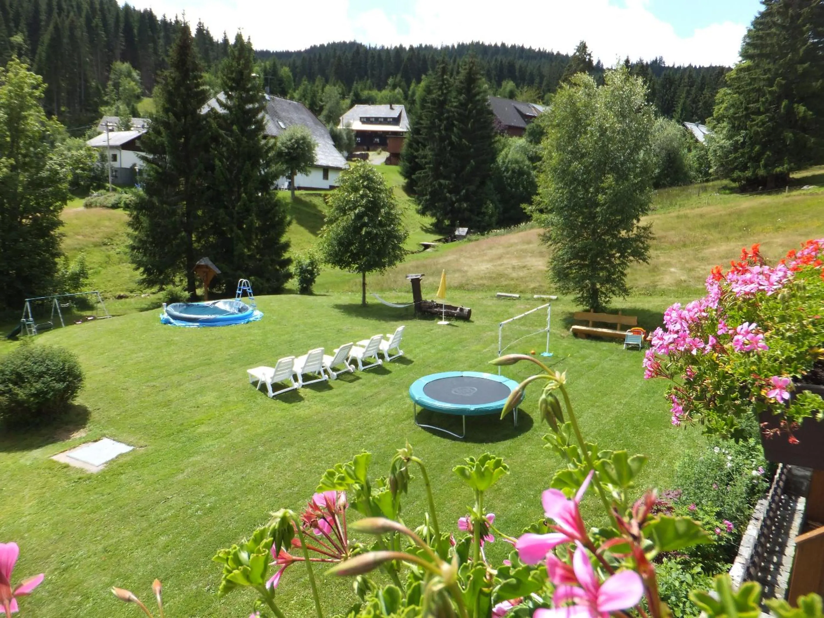 Garden view in Schwarzwald-Hotel Kraeutle