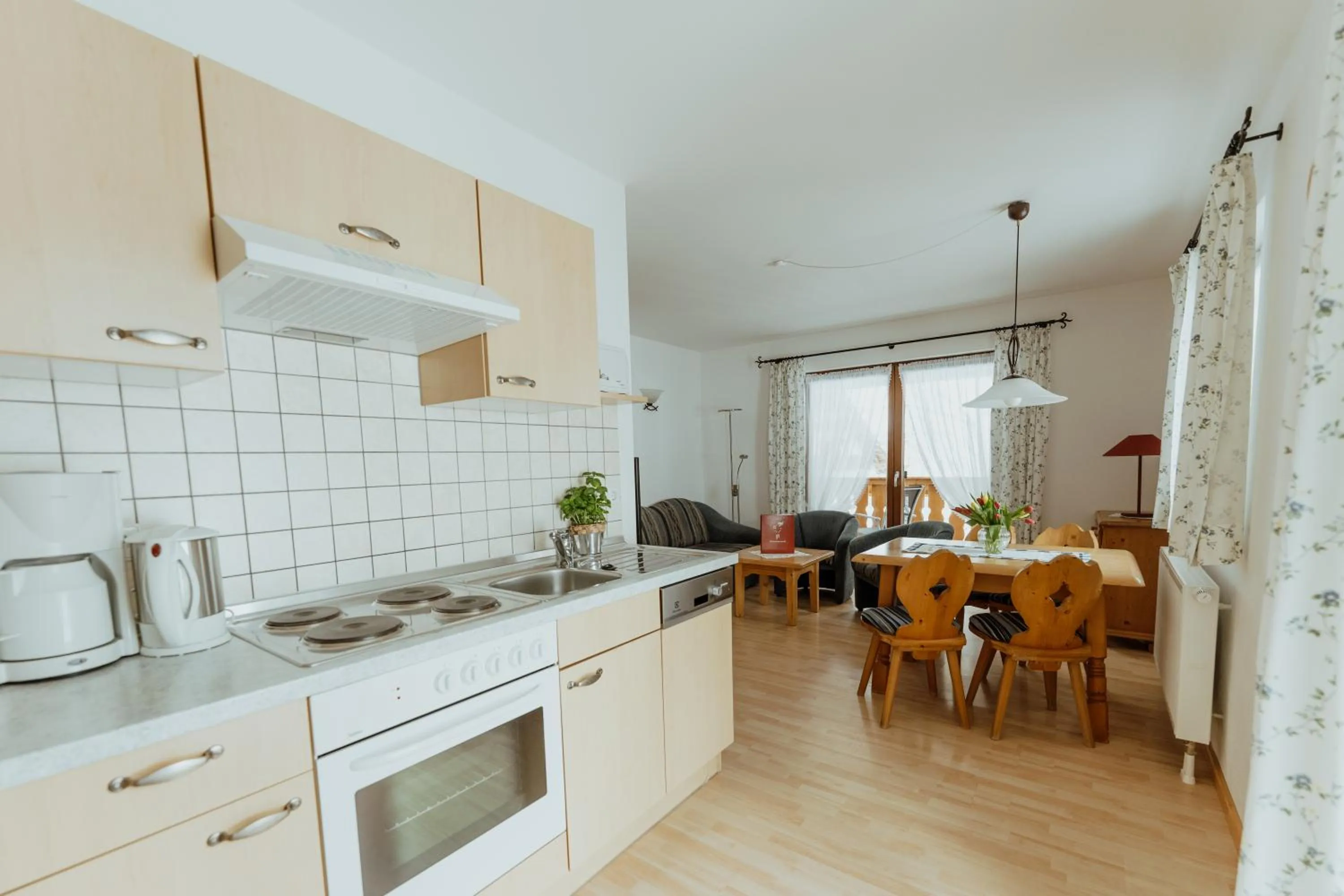 Kitchen or kitchenette in Schwarzwald-Hotel Kraeutle