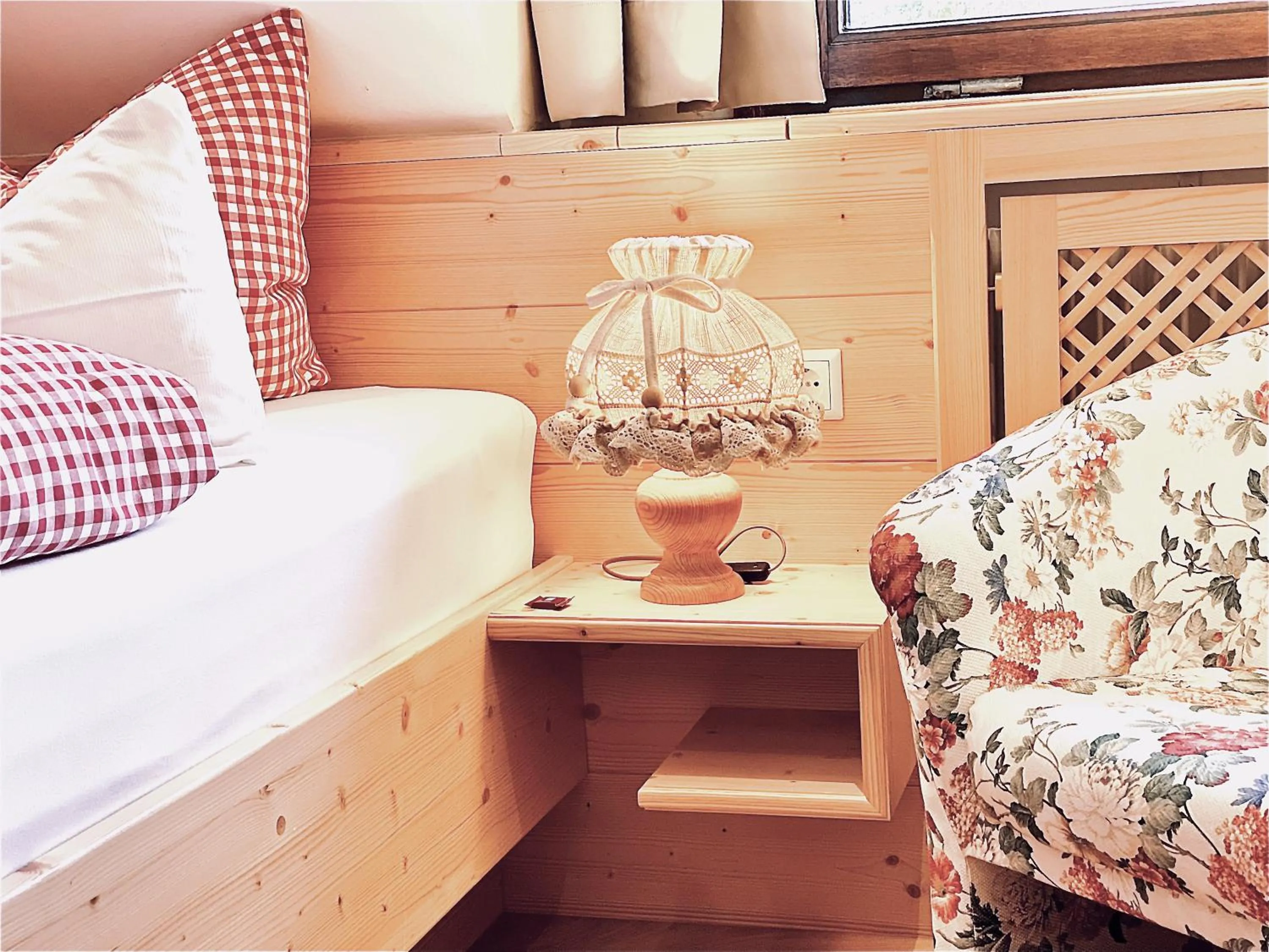 Bed in Schwarzwald-Hotel Kraeutle