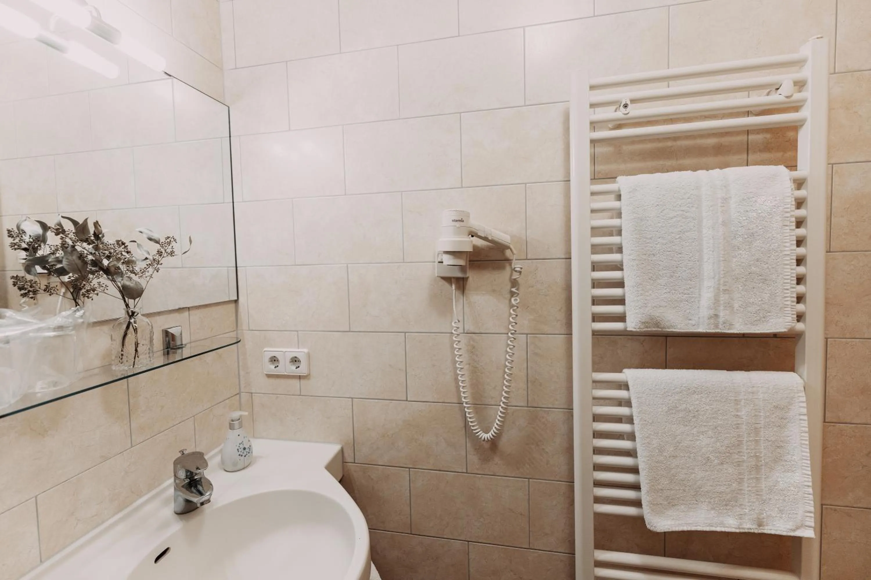 Shower in Schwarzwald-Hotel Kraeutle