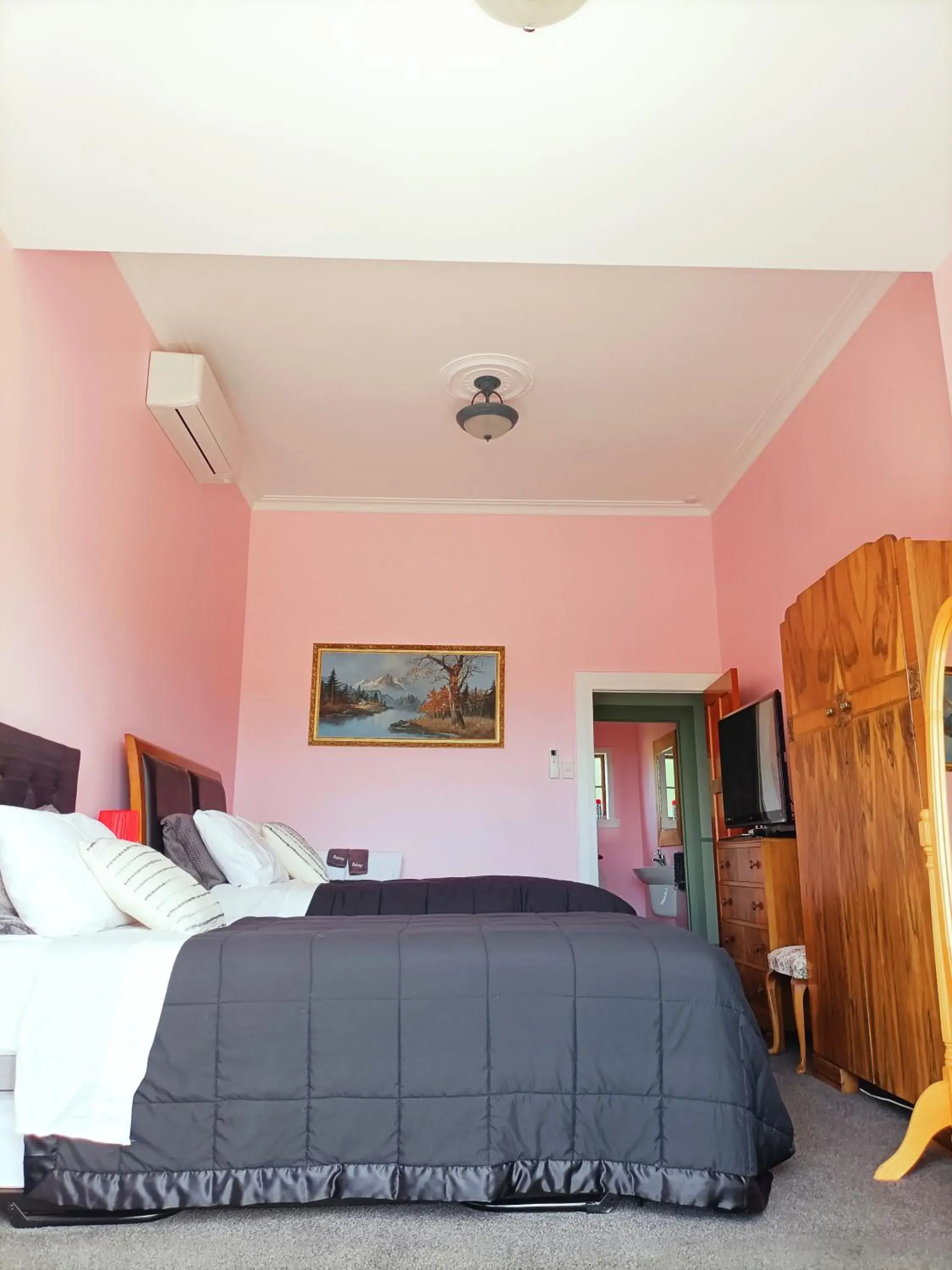 Deluxe Family Room in Connemara Country Lodge Deluxe Family Room in Connemara Country Lodge