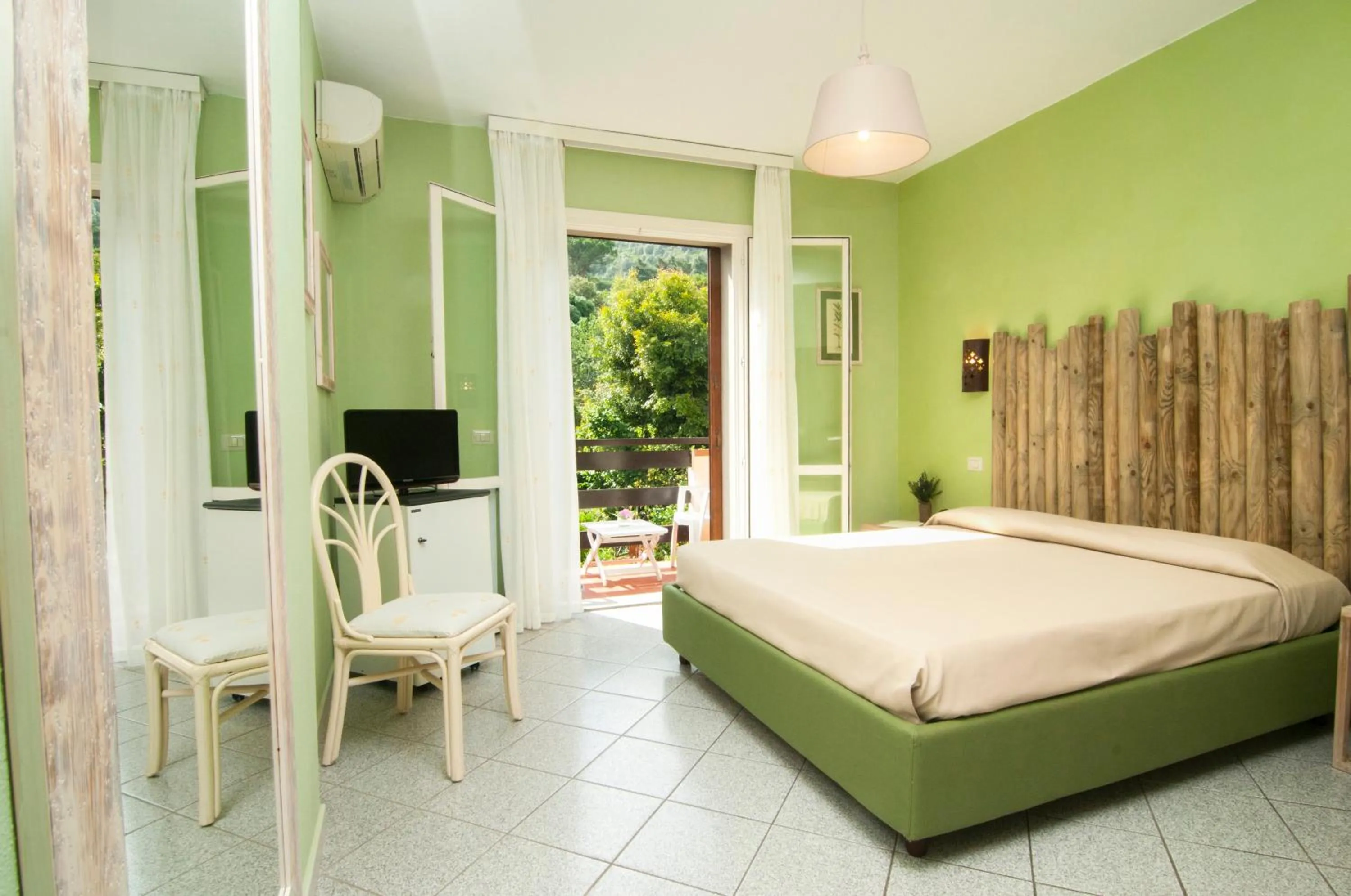 Bed in Hotel Cernia Isola Botanica