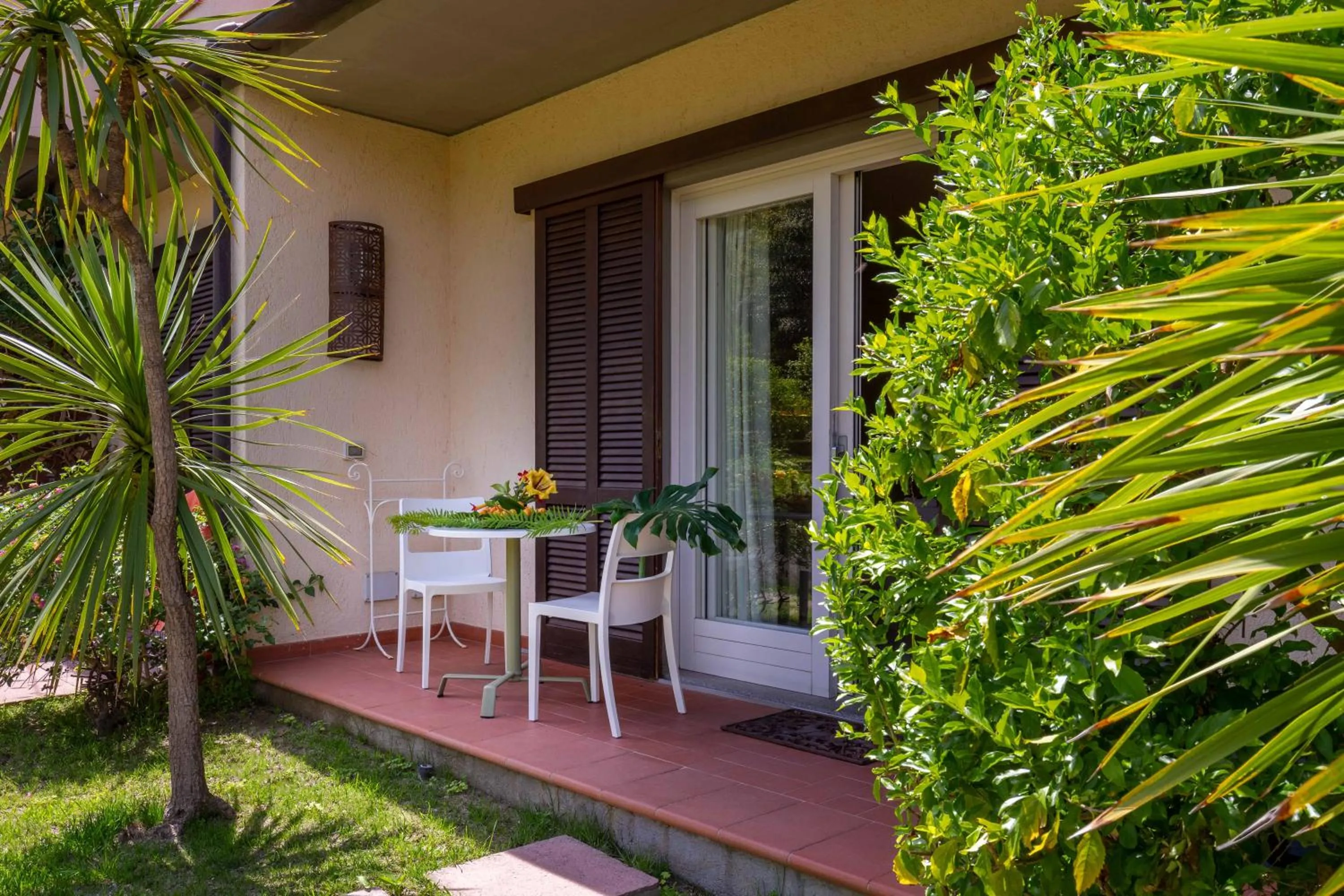 Patio in Hotel Cernia Isola Botanica