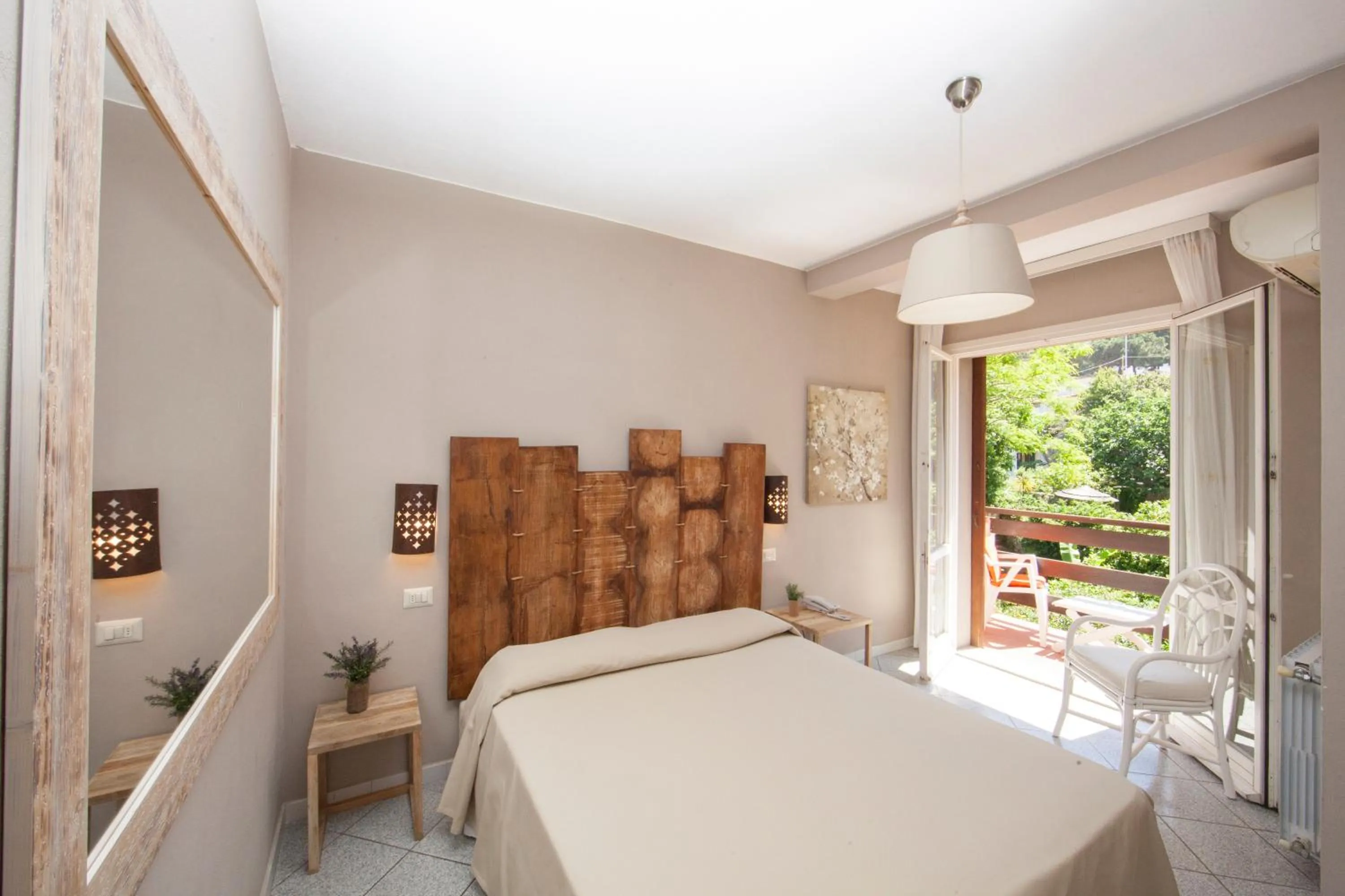 Bed in Hotel Cernia Isola Botanica