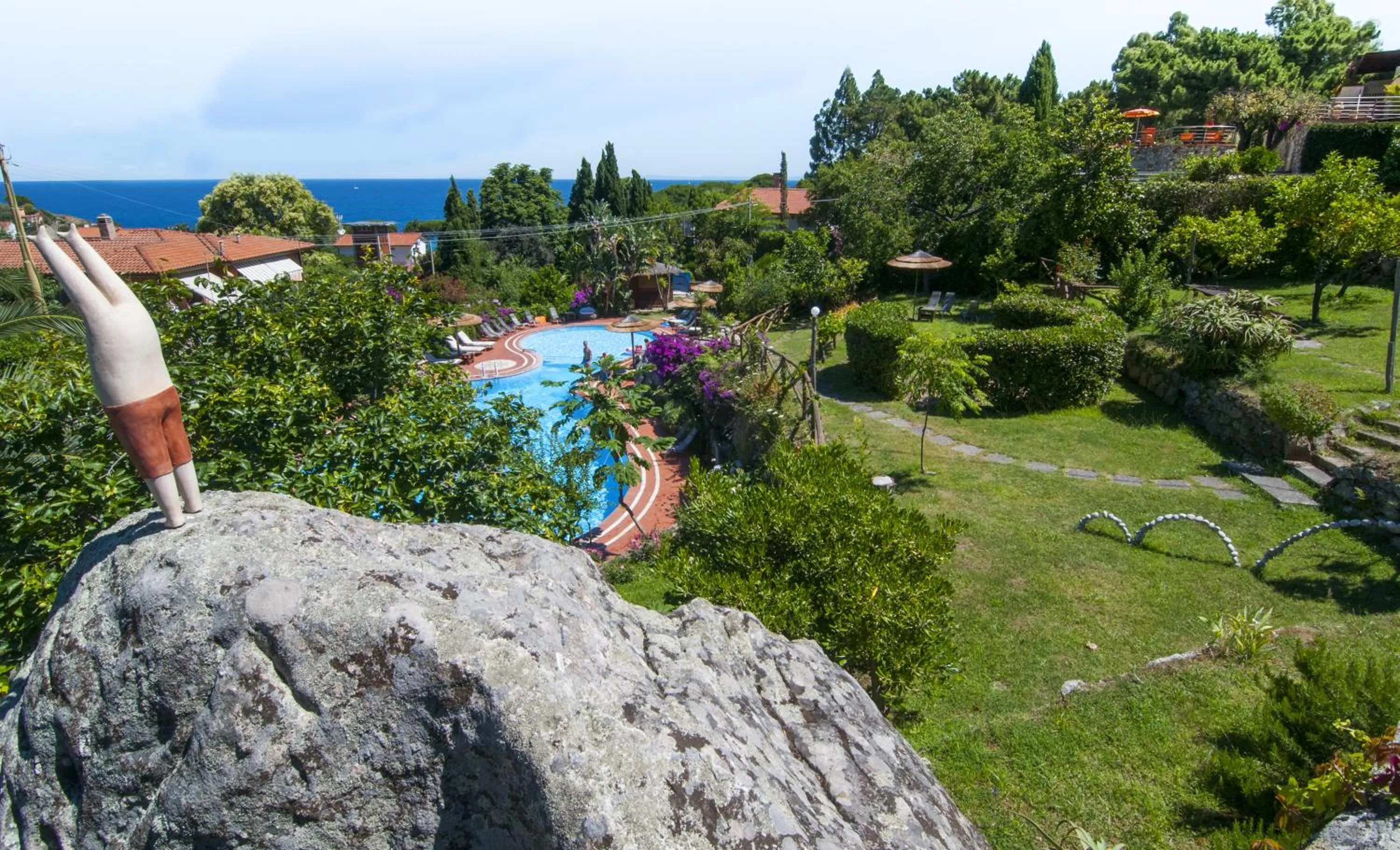 Garden view in Hotel Cernia Isola Botanica