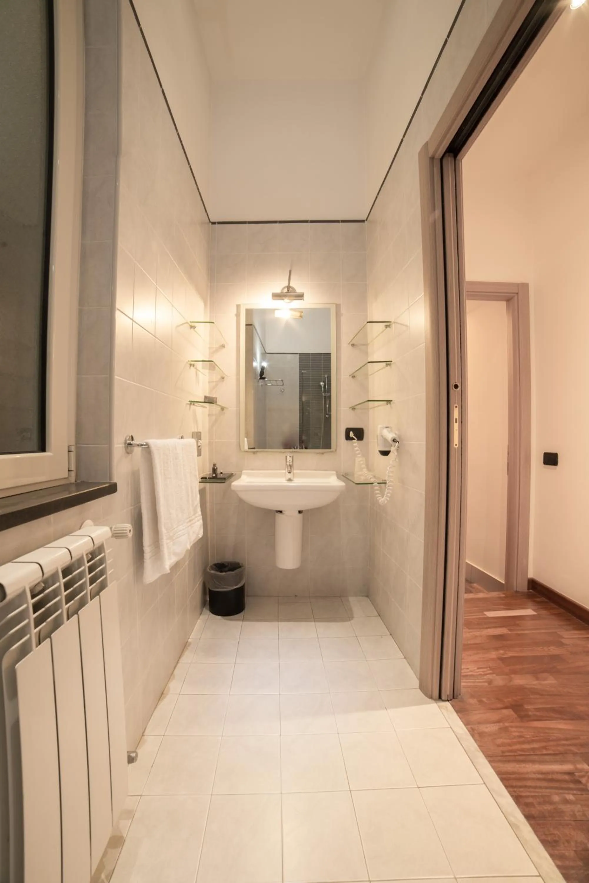 Bathroom in B&B Chiaia 32