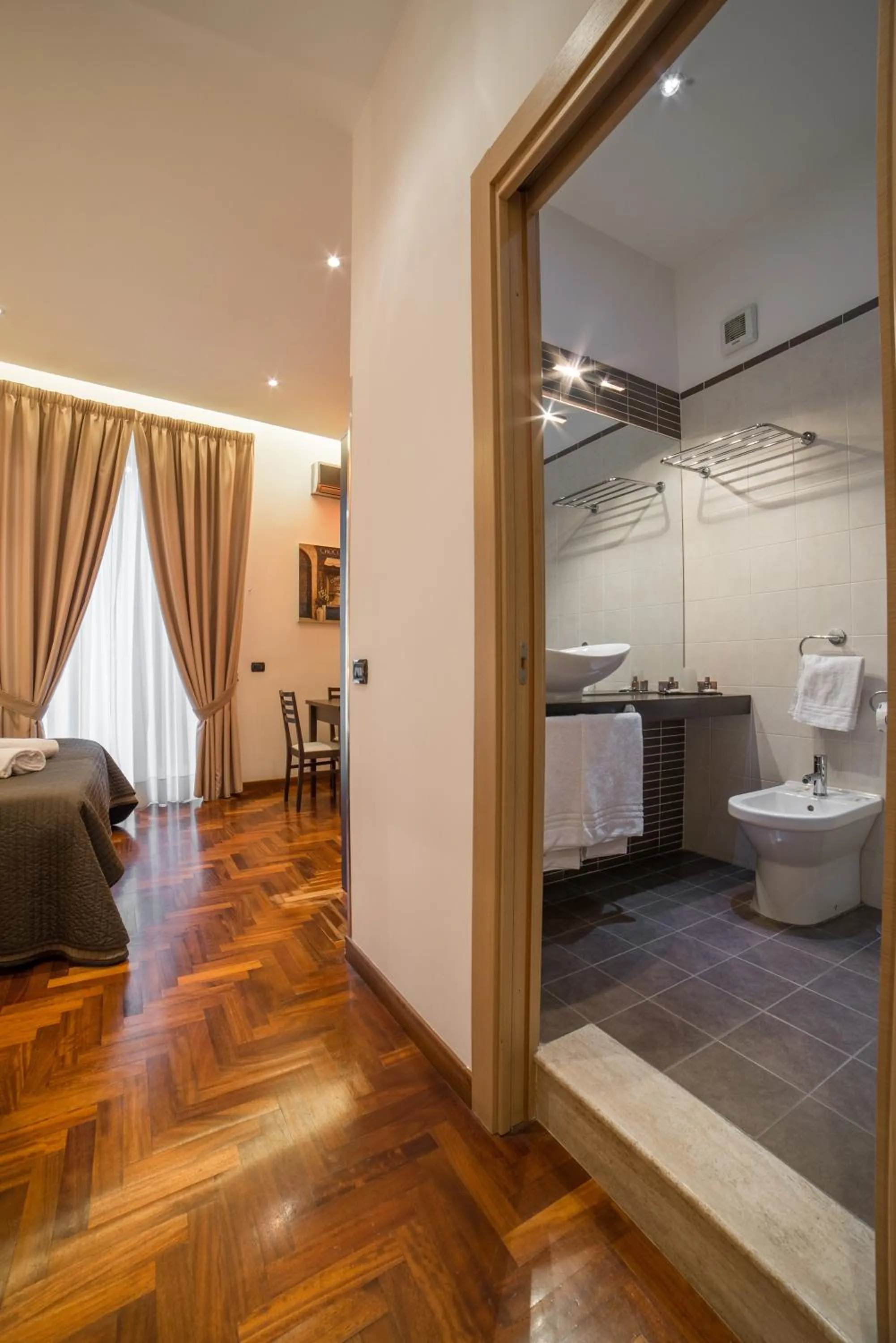 Bathroom in B&B Chiaia 32