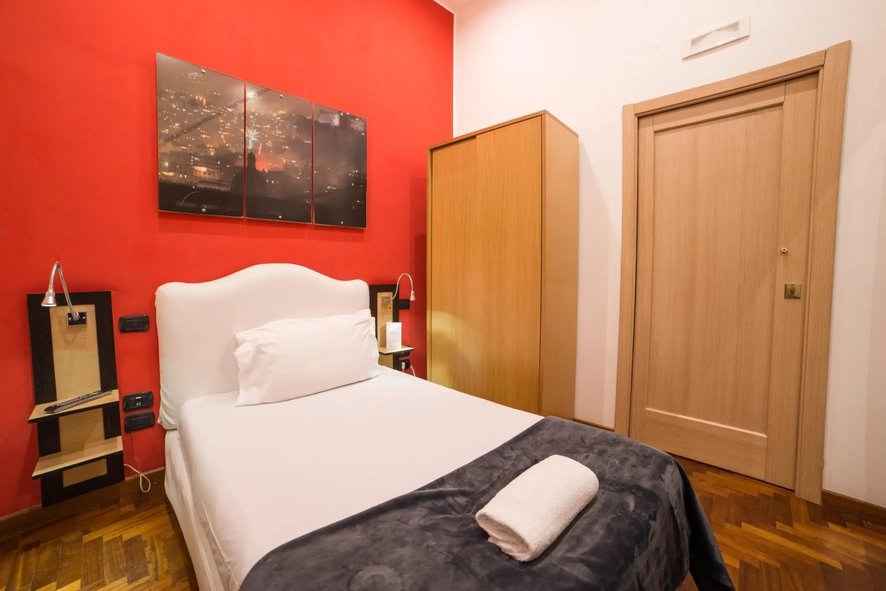 Single Room in B&B Chiaia 32 Single Room in B&B Chiaia 32