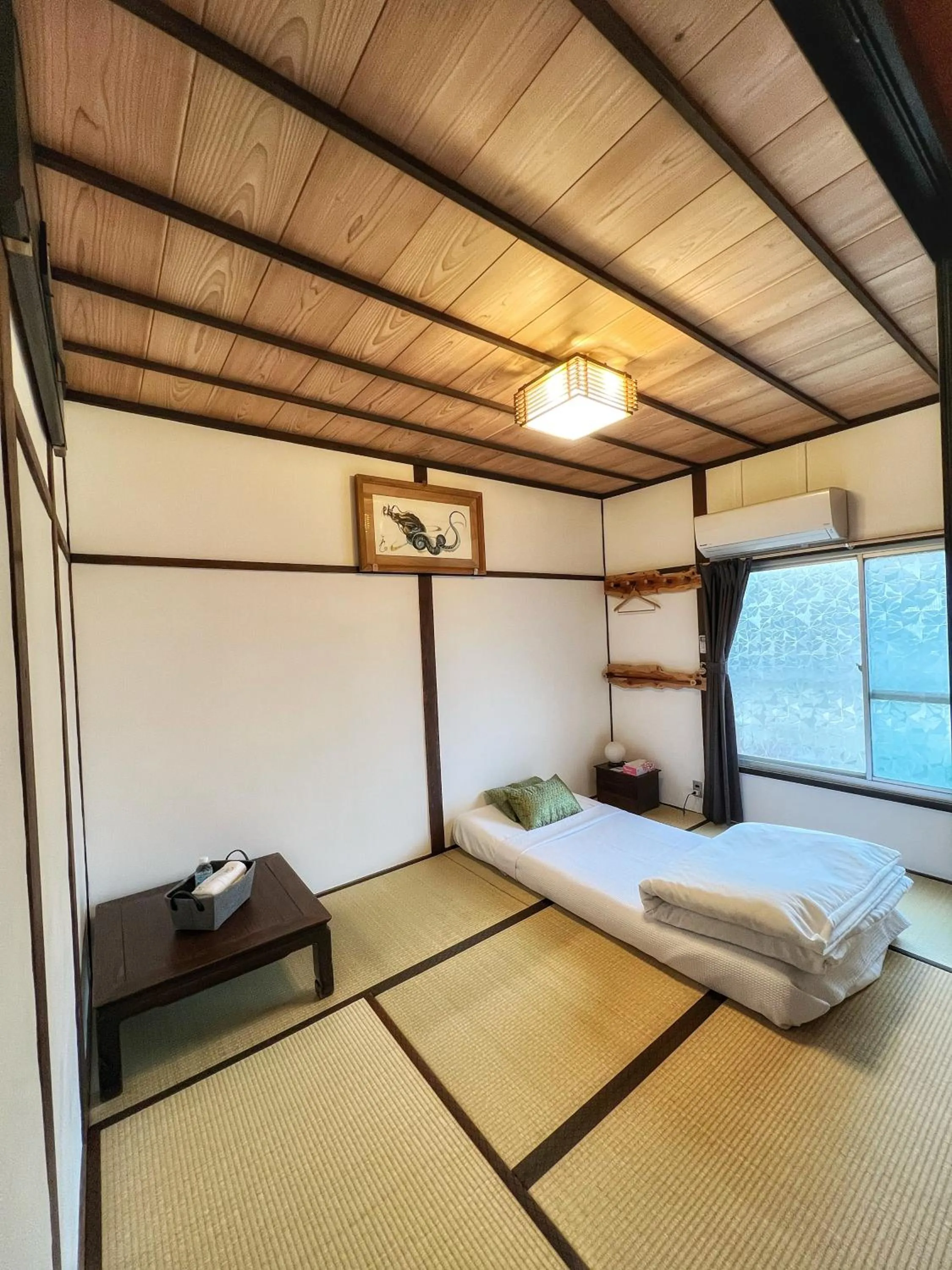 Bed in Bighem Maison