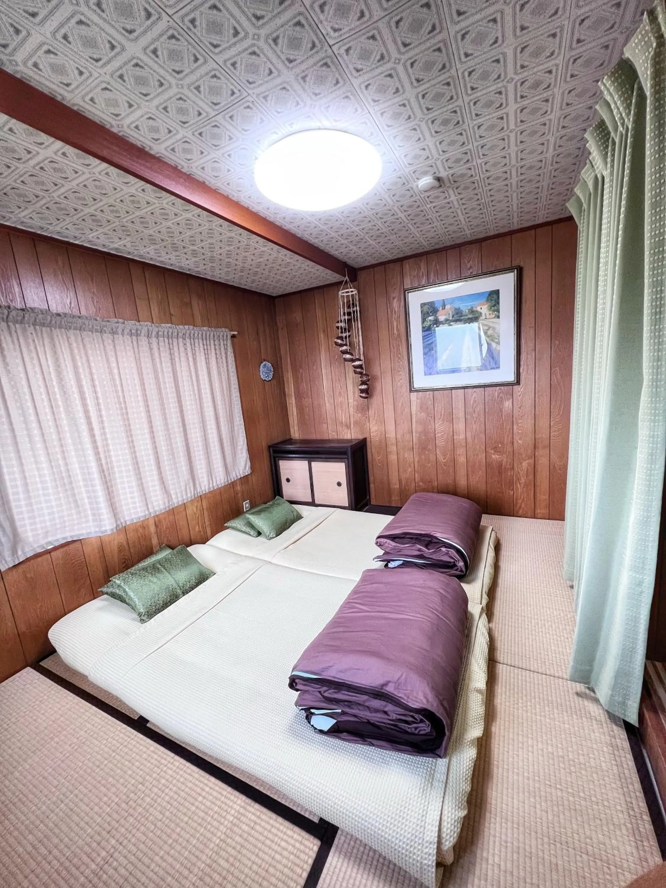 Bed in Bighem Maison