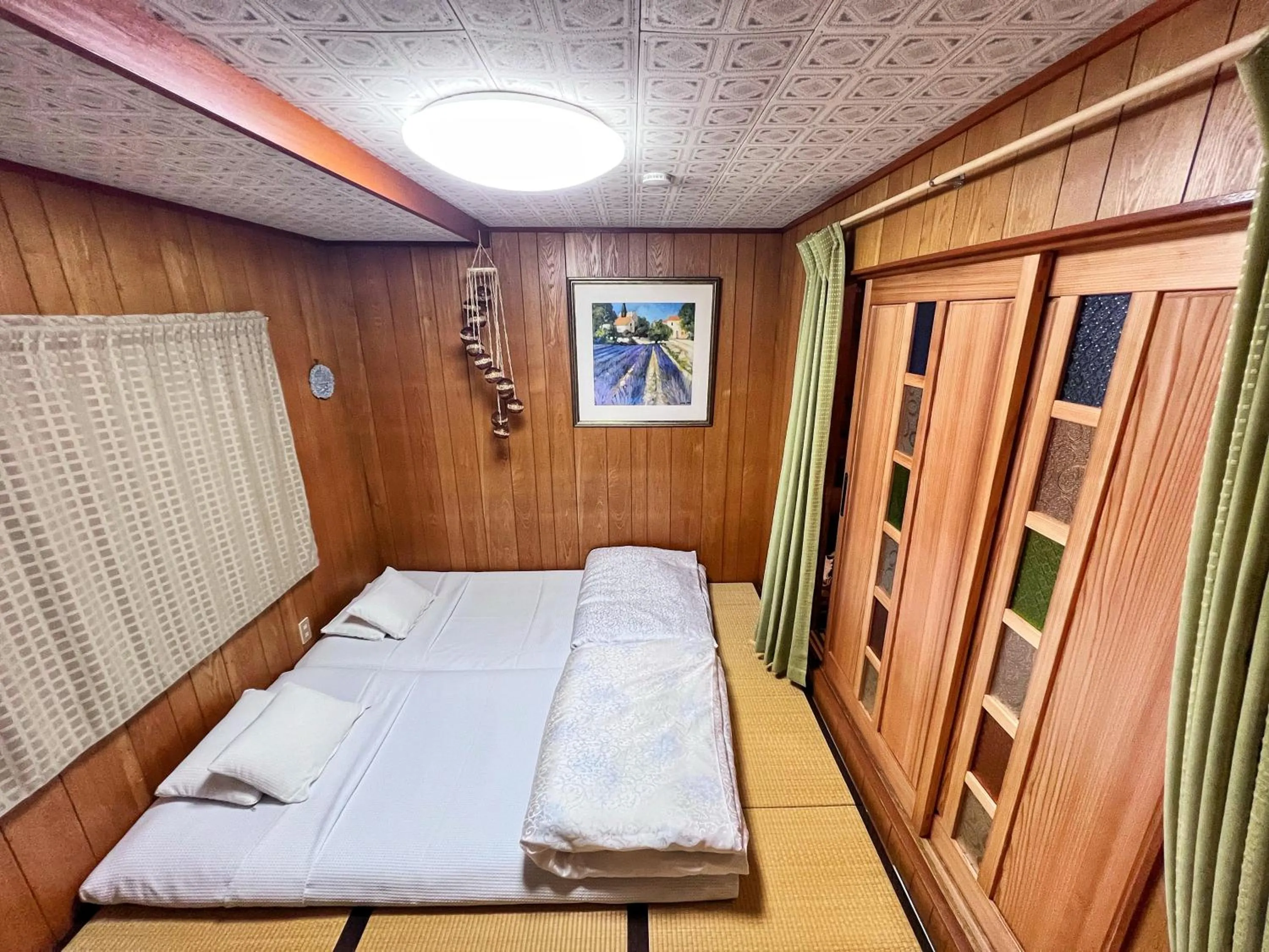 Bed in Bighem Maison