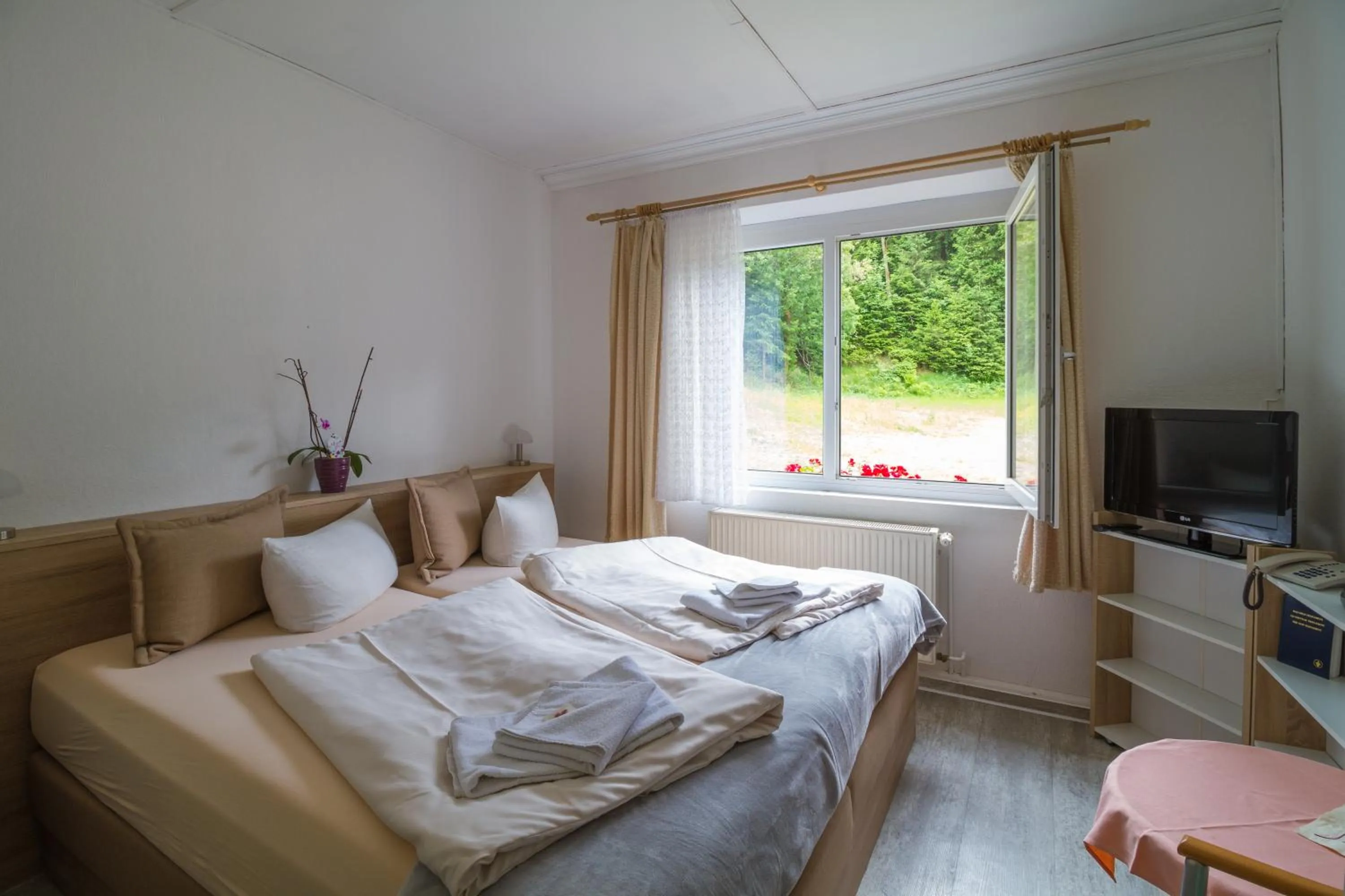 Bed in Waldhotel Rennsteighöhe