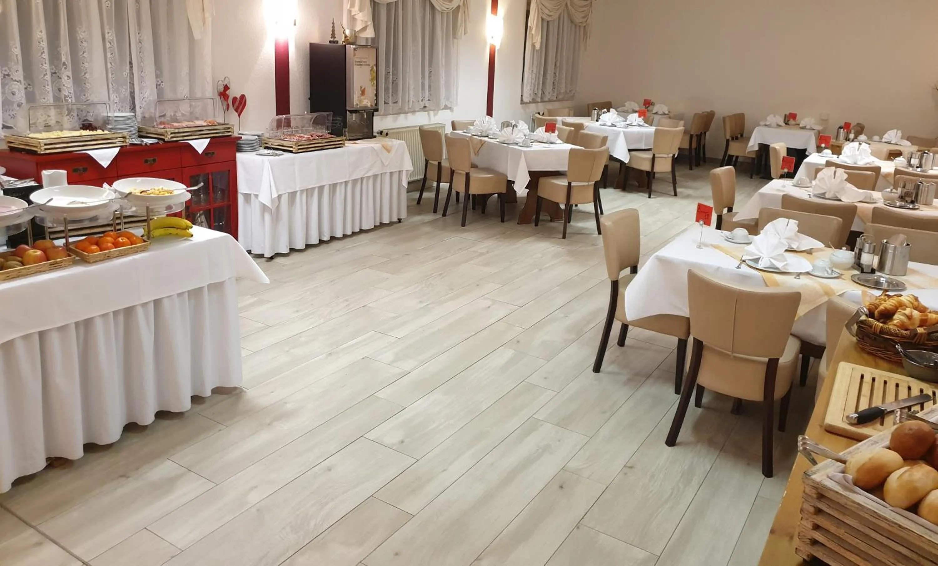 Restaurant/places to eat in Waldhotel Rennsteighöhe