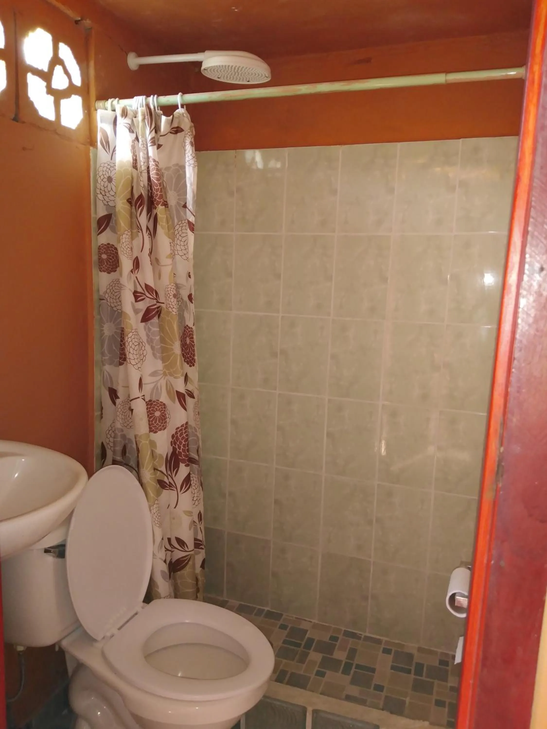 Ofiuras Hostal